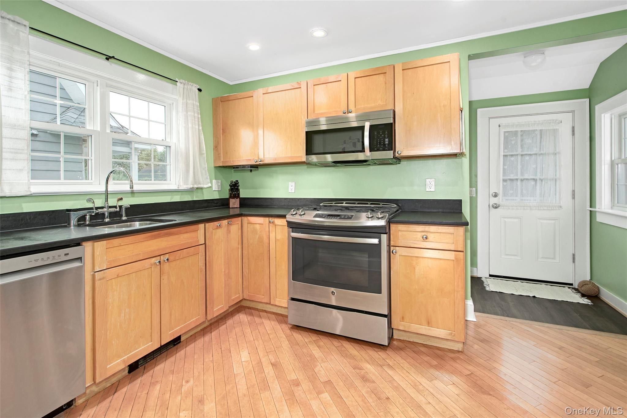 Single Family Adams Avenue Westchester County, NY 10573, MLS-1036151-13