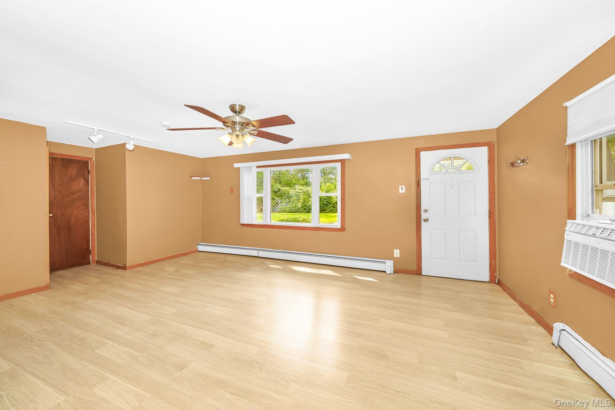 Single Family Salem Street Suffolk County, NY 11772, MLS-1036195-13