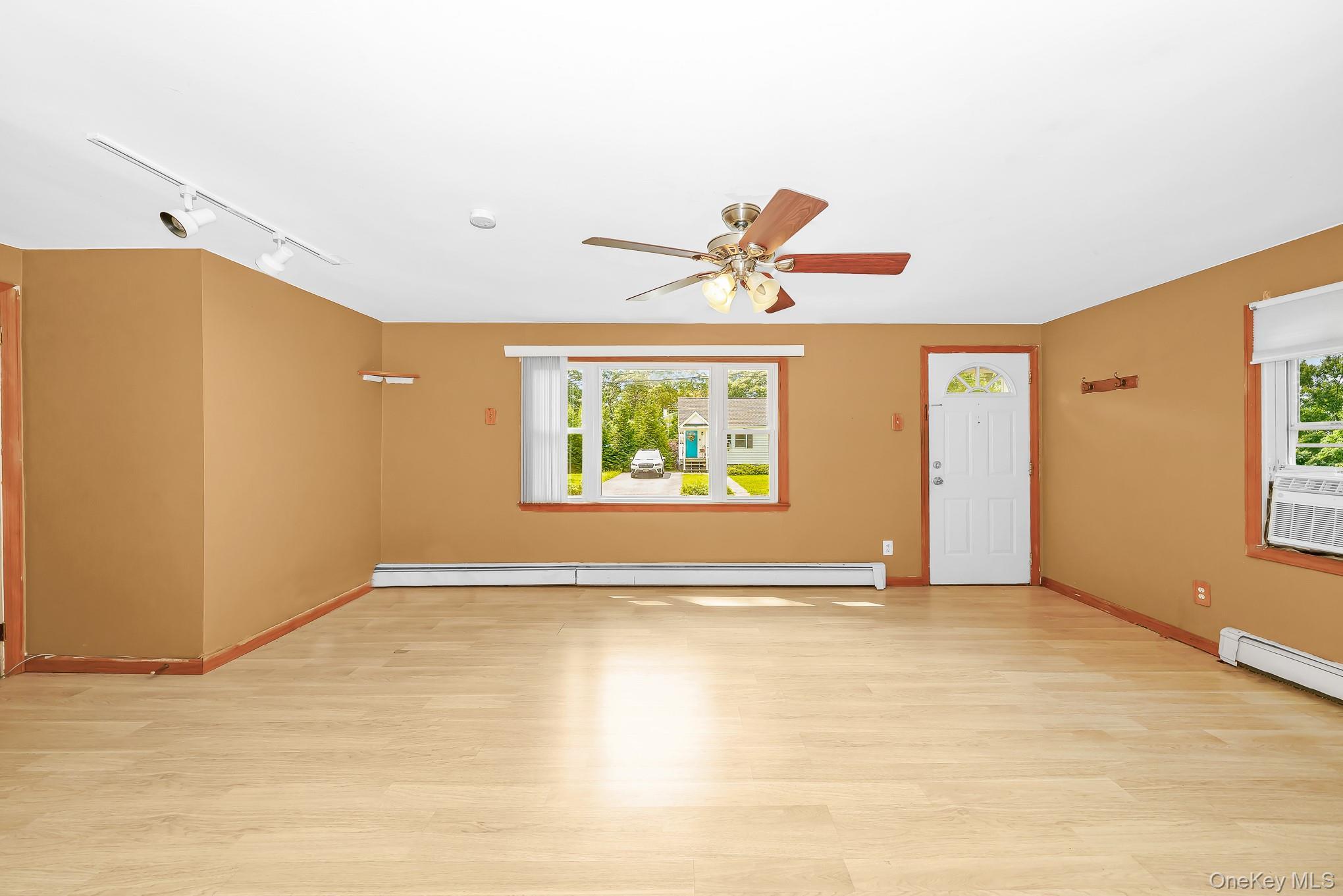 Single Family Salem Street Suffolk County, NY 11772, MLS-1036195-14