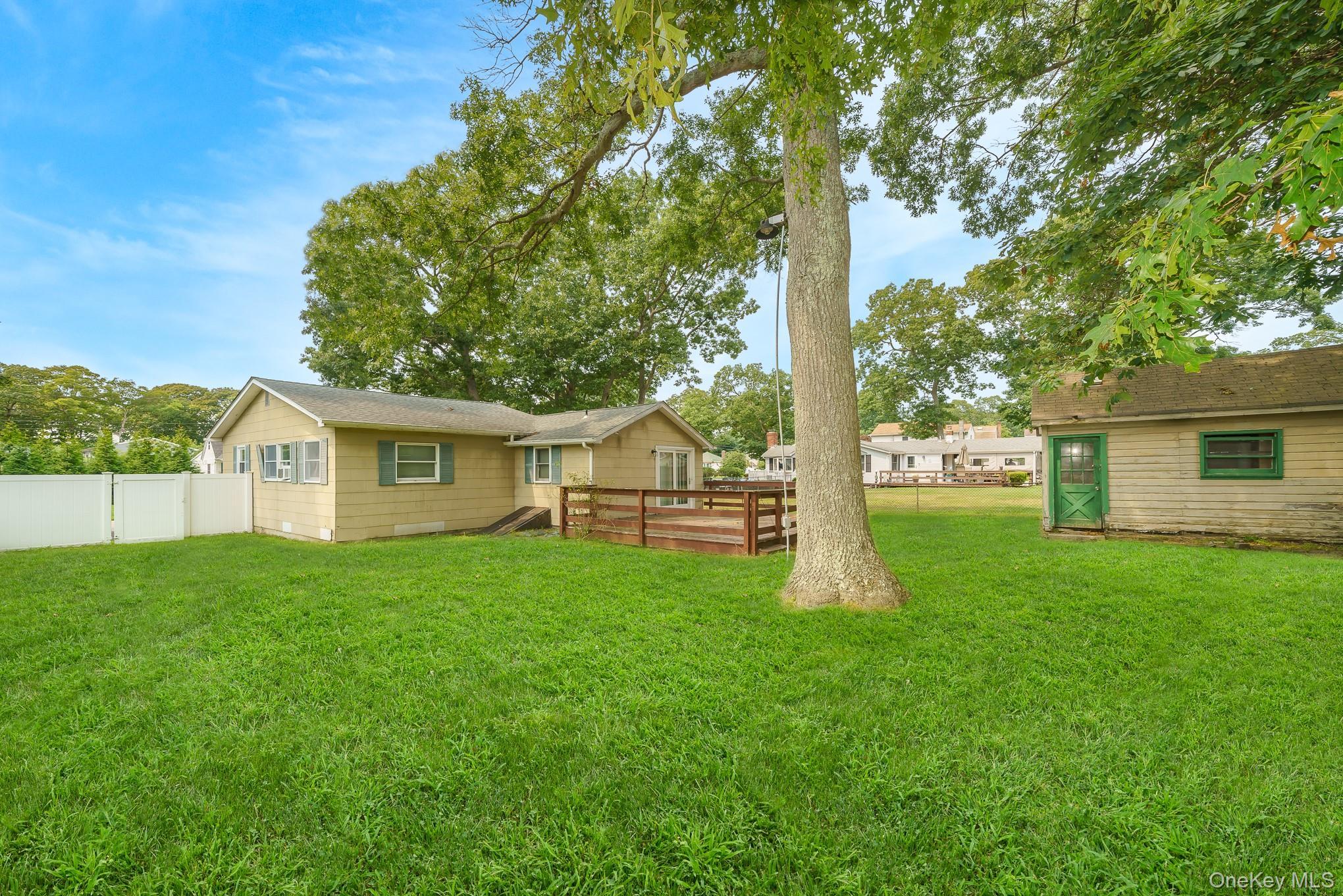 Single Family Salem Street Suffolk County, NY 11772, MLS-1036195-5