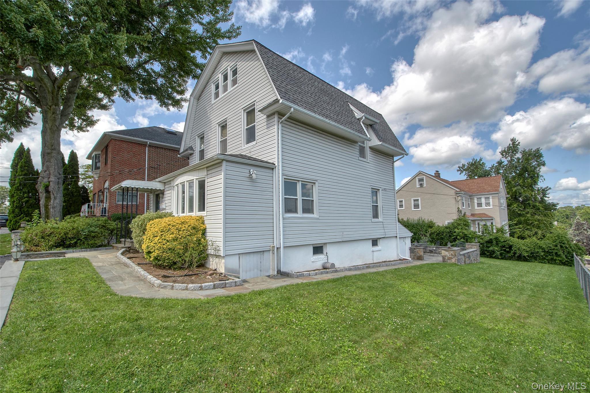 Single Family Thatcher Avenue Westchester County, NY 10528, MLS-1036221-25