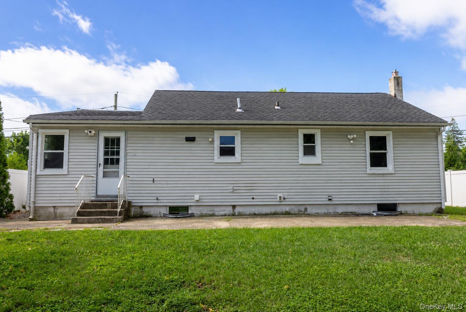 Single Family 48th Street Suffolk County, NY 11757, MLS-1036229-17