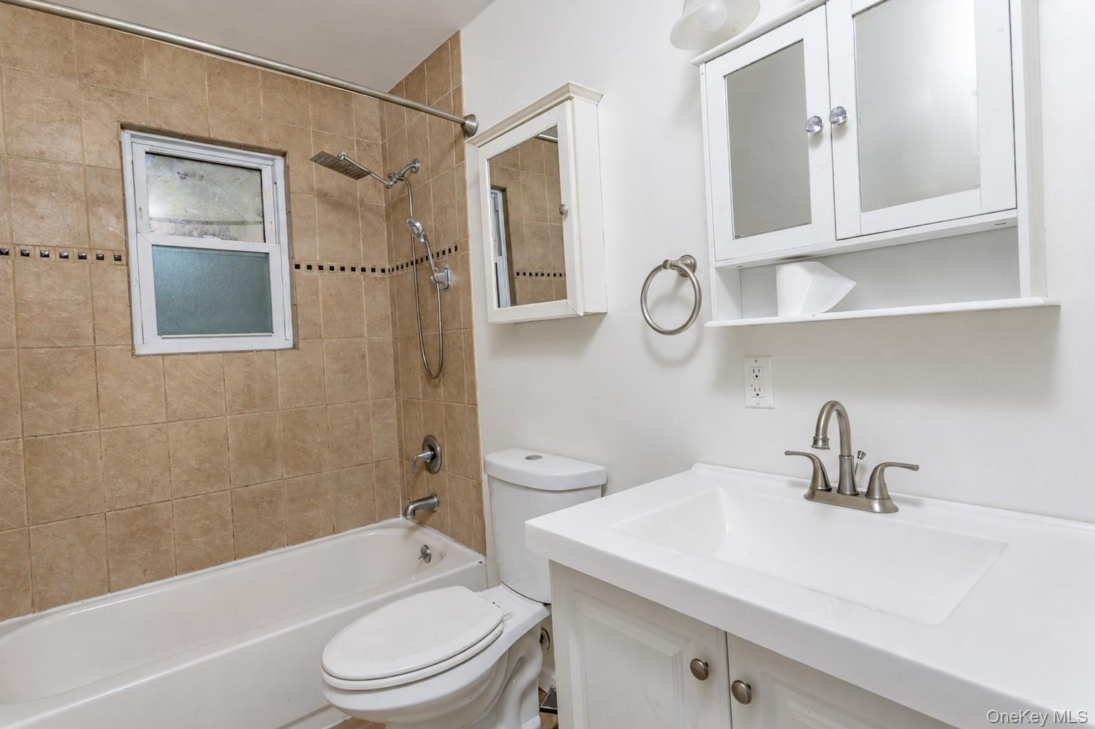 Single Family 48th Street Suffolk County, NY 11757, MLS-1036229-4