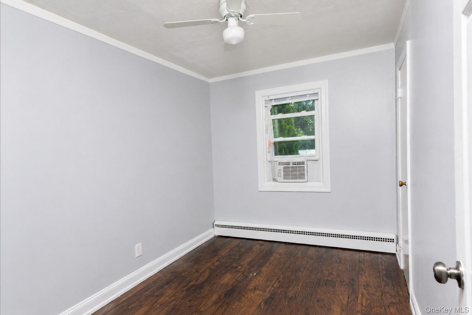 Single Family 48th Street Suffolk County, NY 11757, MLS-1036229-8