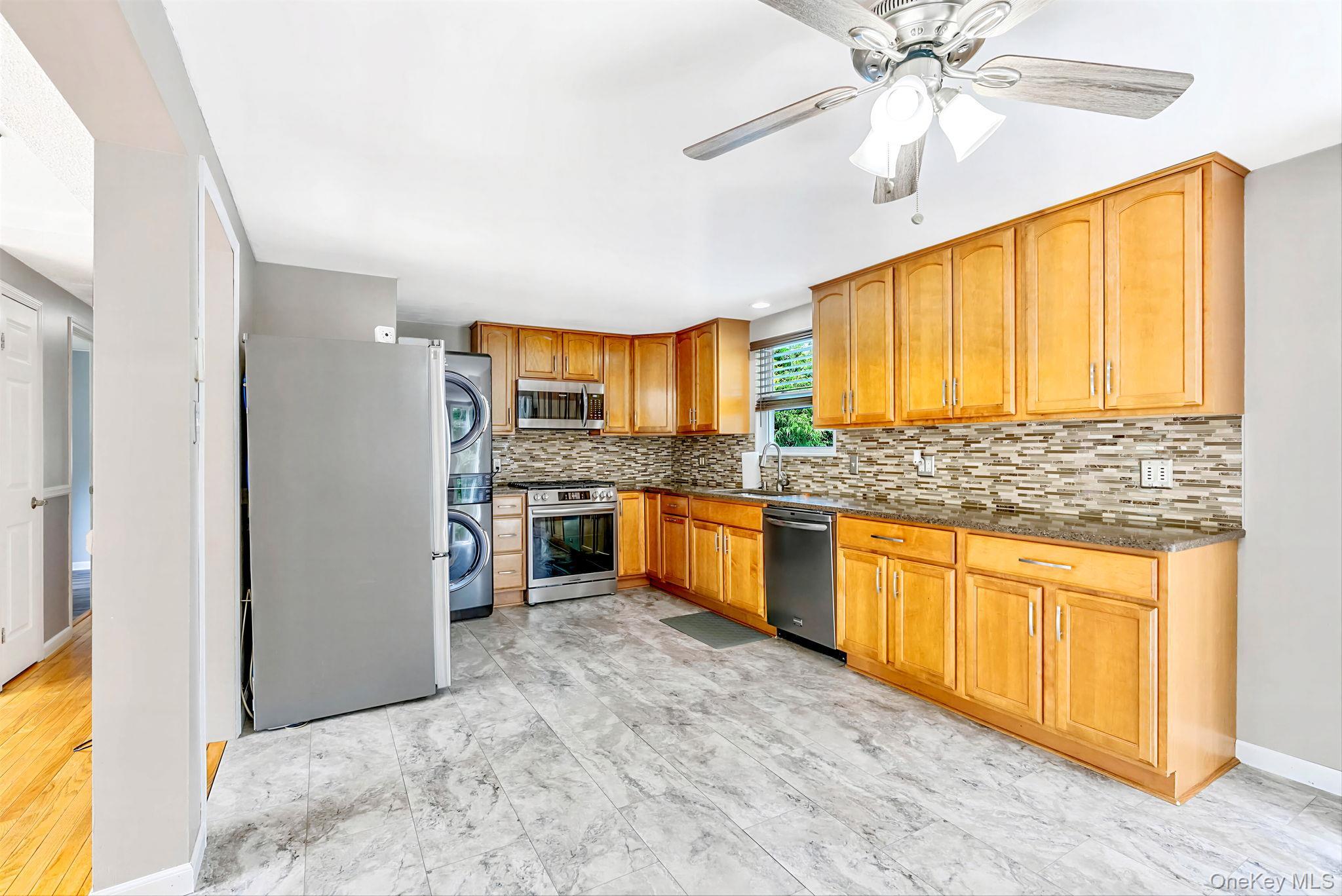 Single Family Broadway Suffolk County, NY 11967, MLS-1036230-12