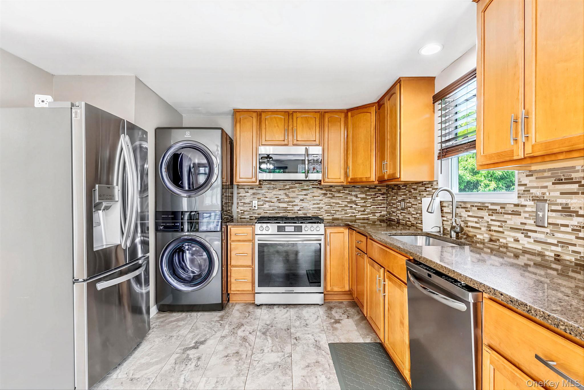Single Family Broadway Suffolk County, NY 11967, MLS-1036230-14