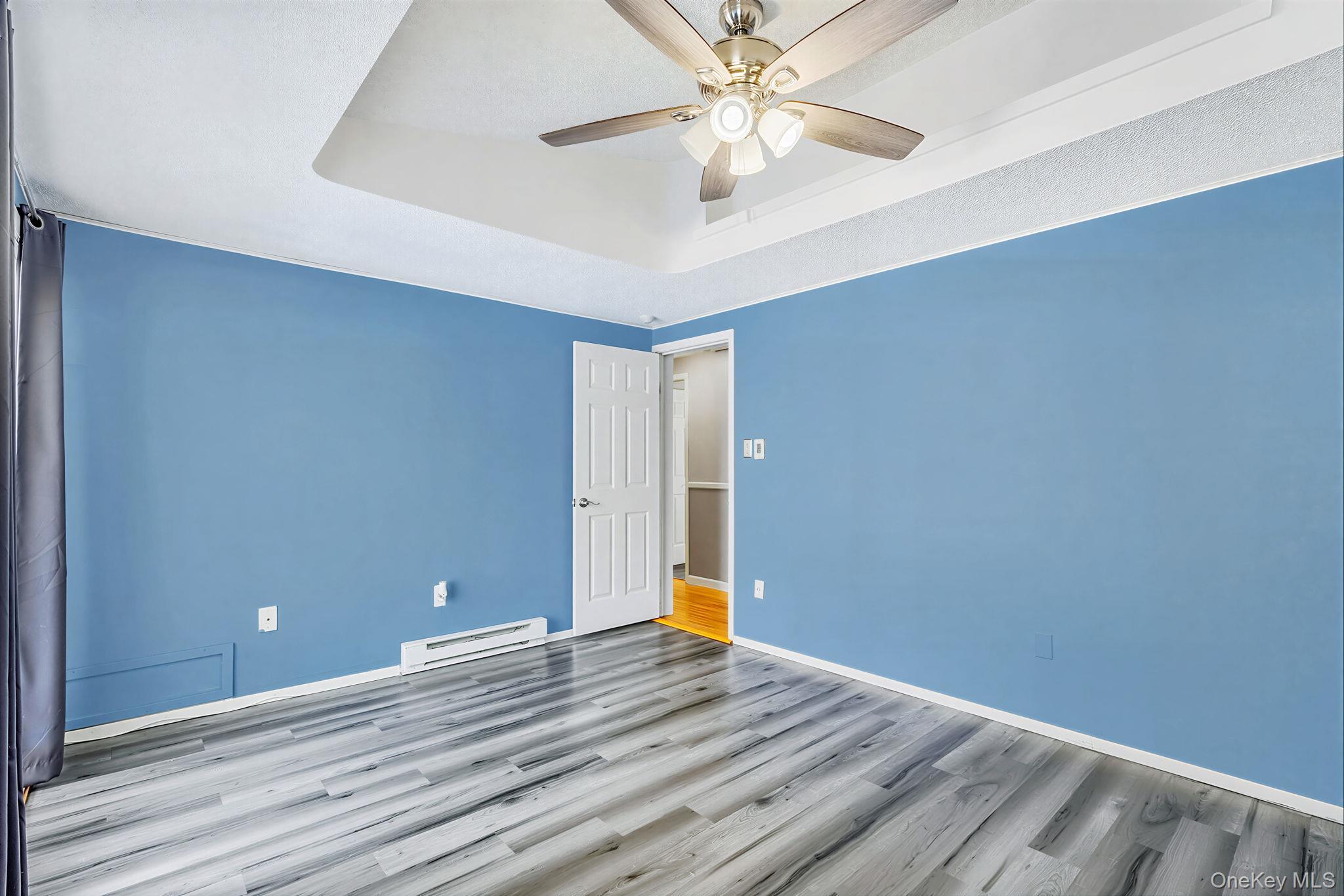 Single Family Broadway Suffolk County, NY 11967, MLS-1036230-18