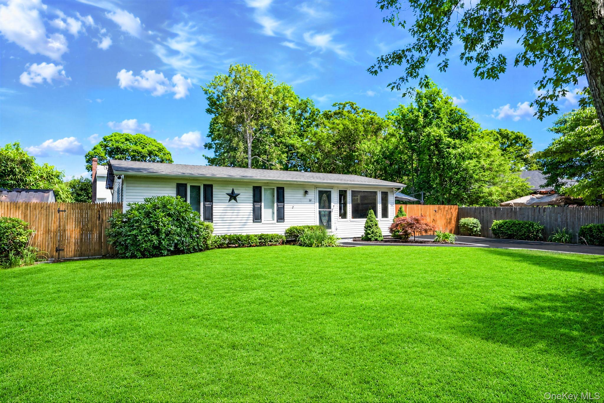 Single Family Broadway Suffolk County, NY 11967, MLS-1036230-2