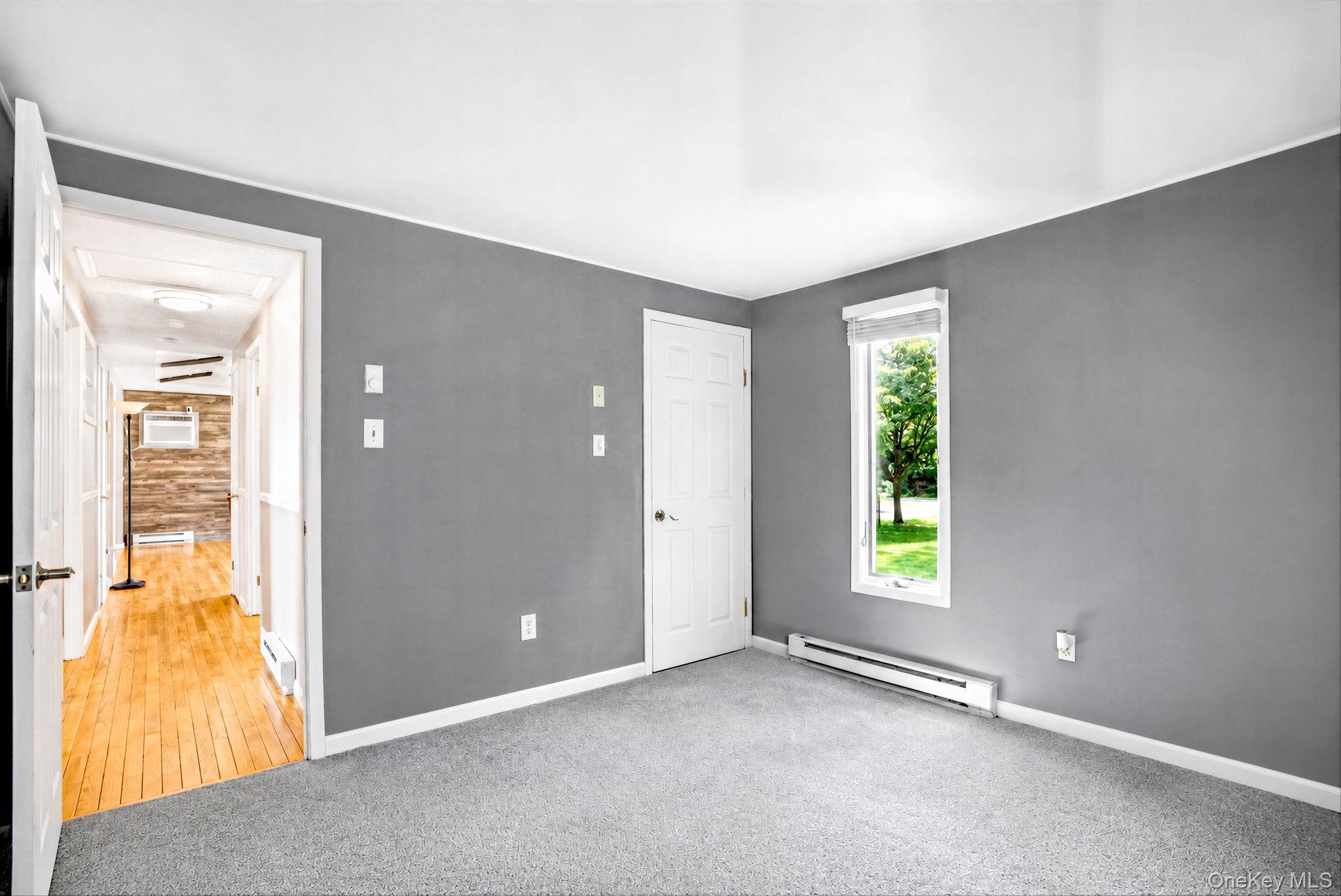 Single Family Broadway Suffolk County, NY 11967, MLS-1036230-21