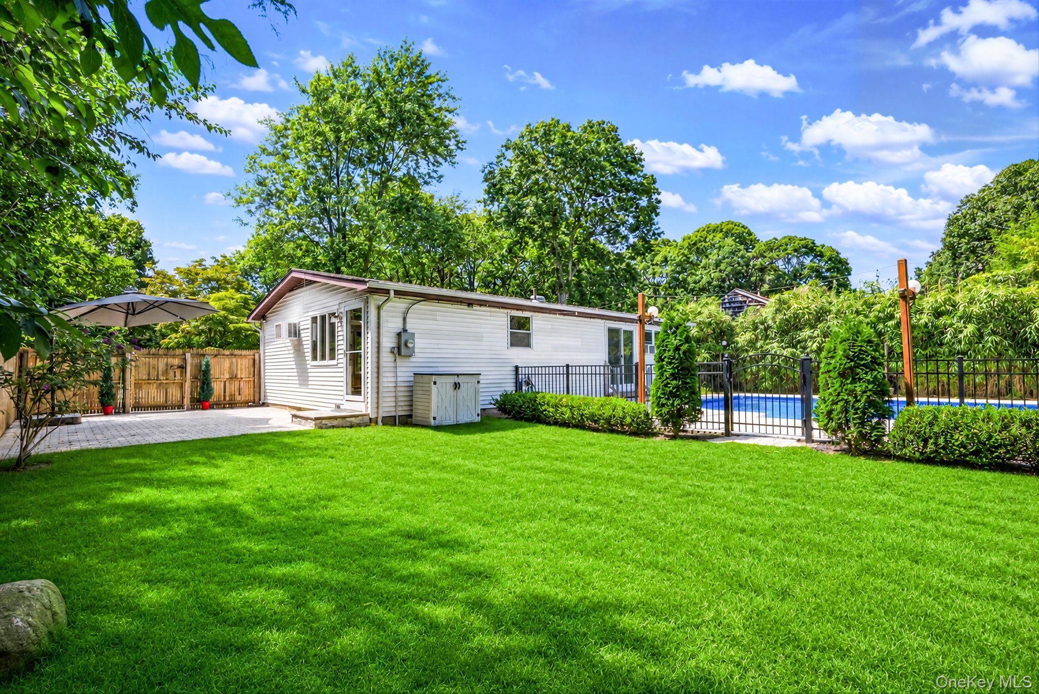 Single Family Broadway Suffolk County, NY 11967, MLS-1036230-5