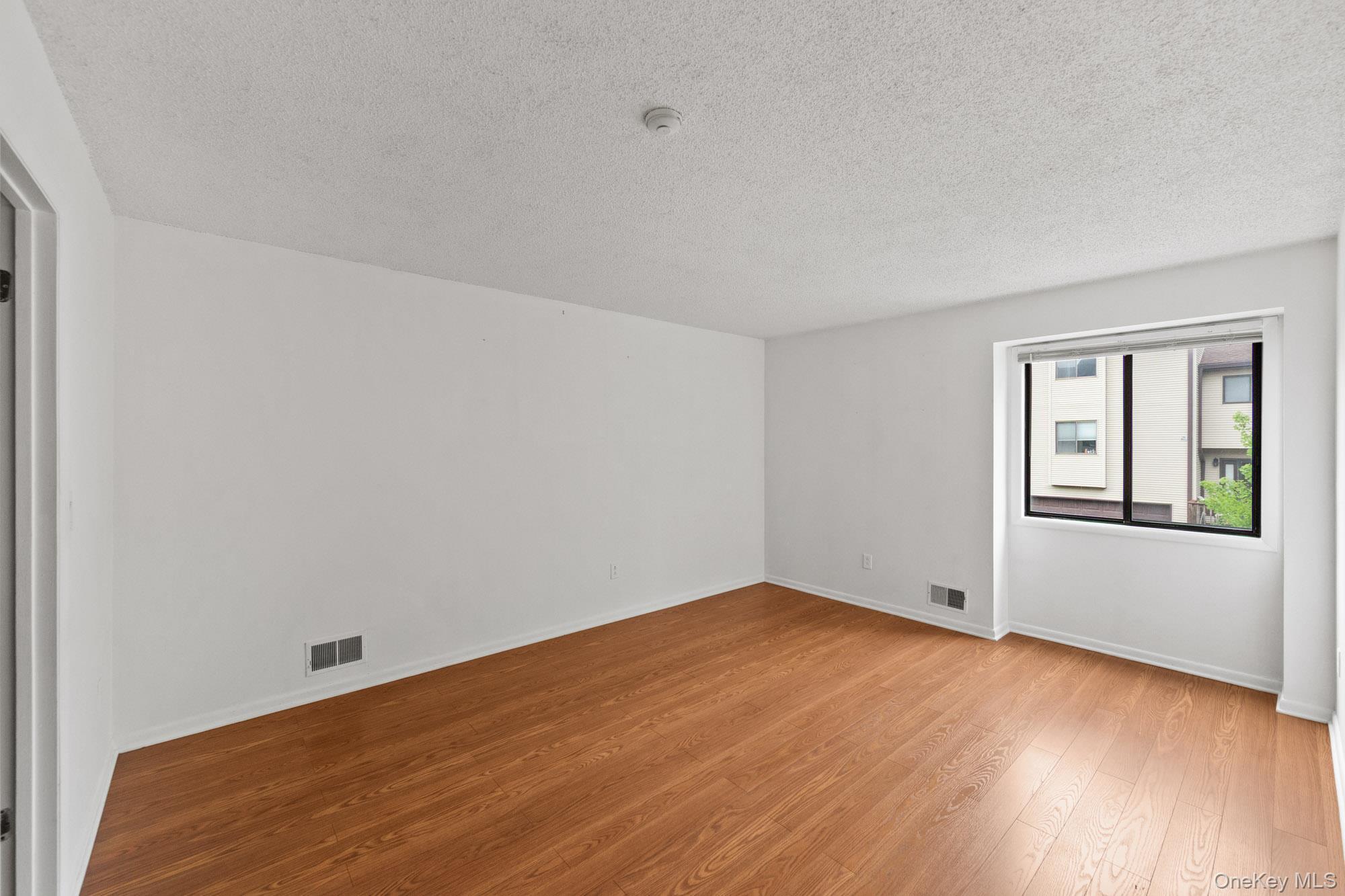 Single Family Kings Court  Rockland County, NY 10954, MLS-1036249-18