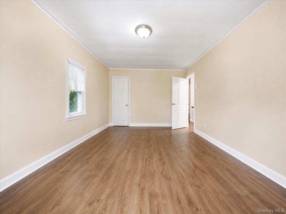 Single Family Duncan Street Bronx, NY 10469, MLS-1036251-13