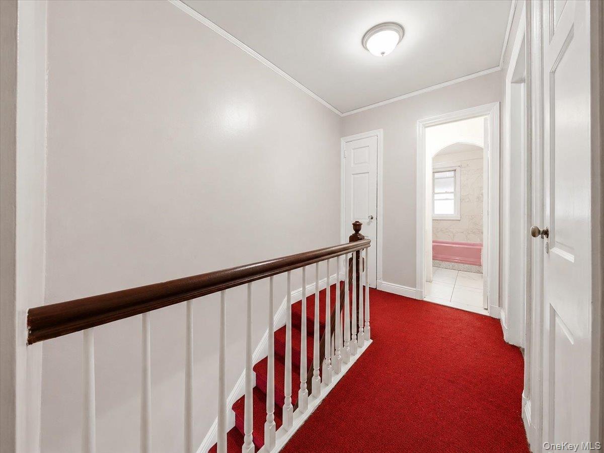 Single Family Duncan Street Bronx, NY 10469, MLS-1036251-17