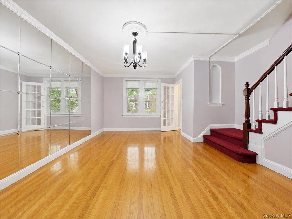 Single Family Duncan Street Bronx, NY 10469, MLS-1036251-3