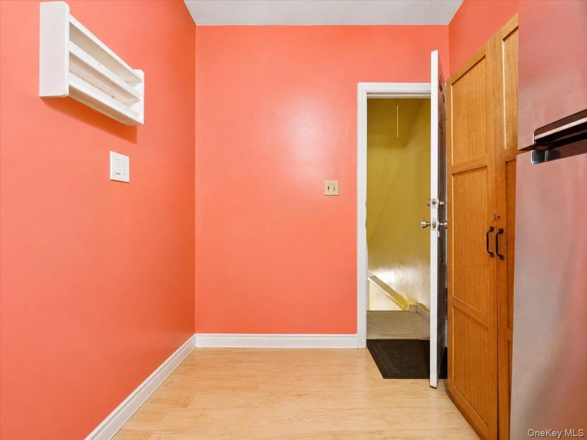 Single Family Duncan Street Bronx, NY 10469, MLS-1036251-8