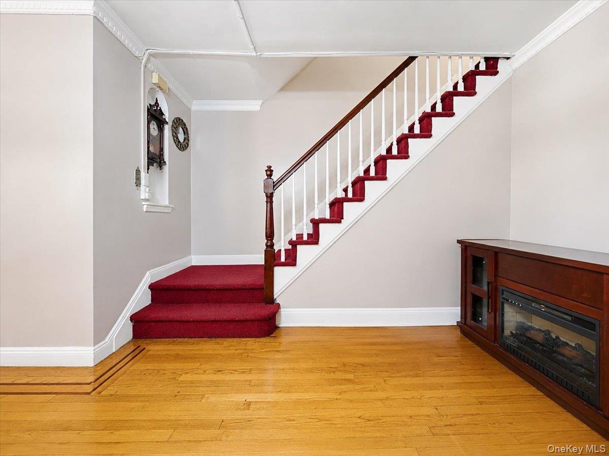 Single Family Duncan Street Bronx, NY 10469, MLS-1036251-9