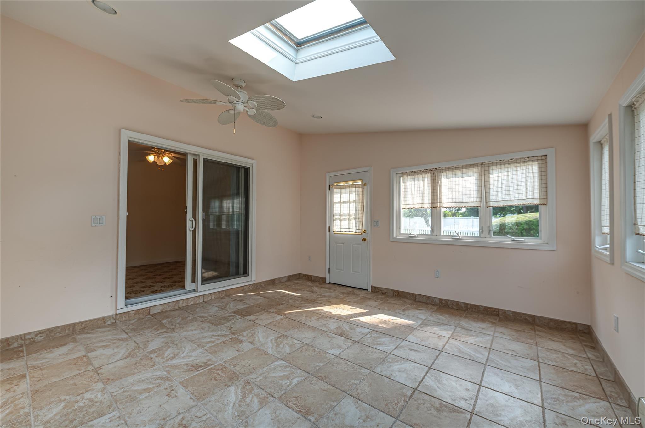 Single Family Maplewood Drive  Nassau County, NY 11783, MLS-1036258-16