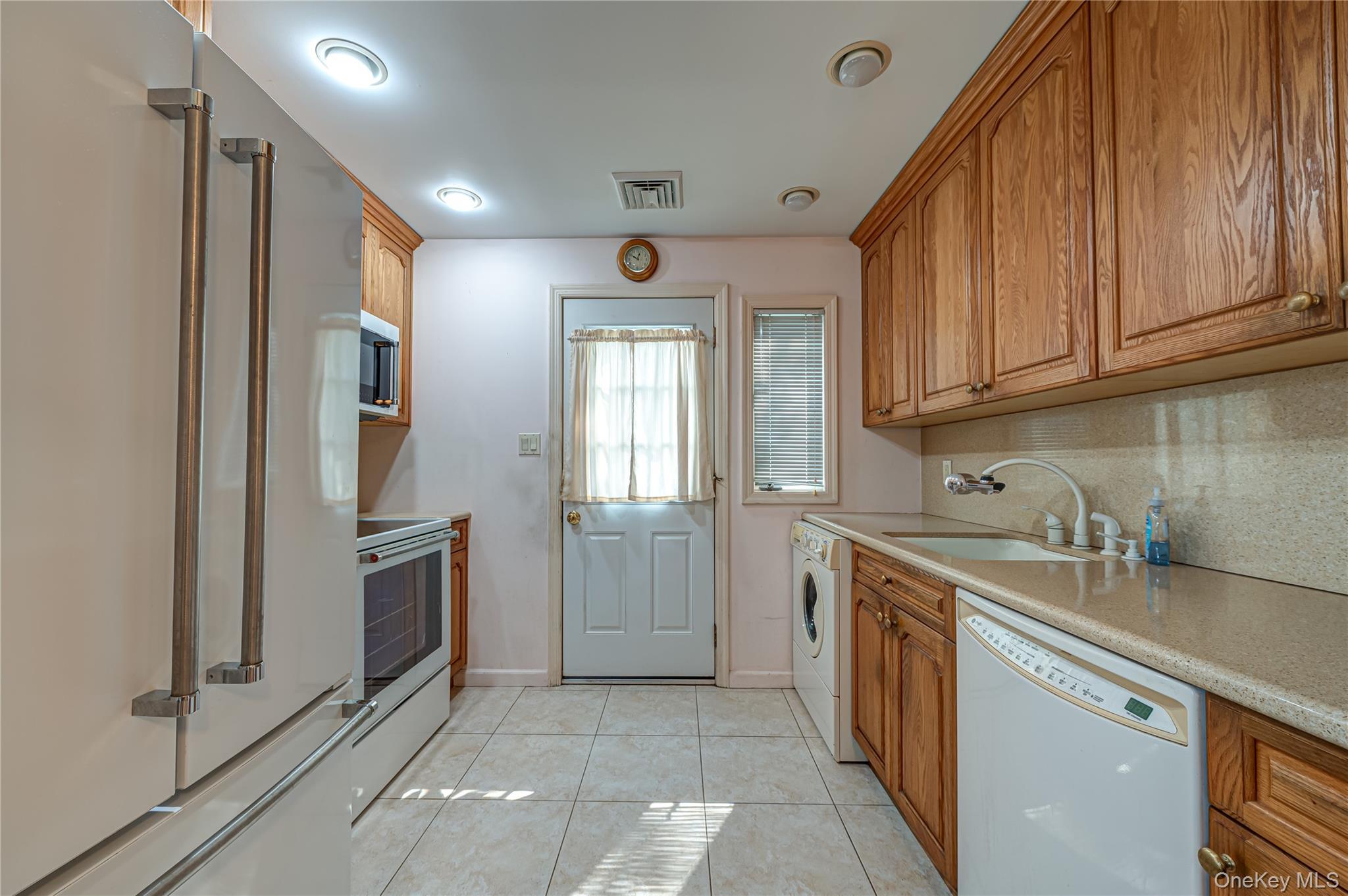 Single Family Maplewood Drive  Nassau County, NY 11783, MLS-1036258-7