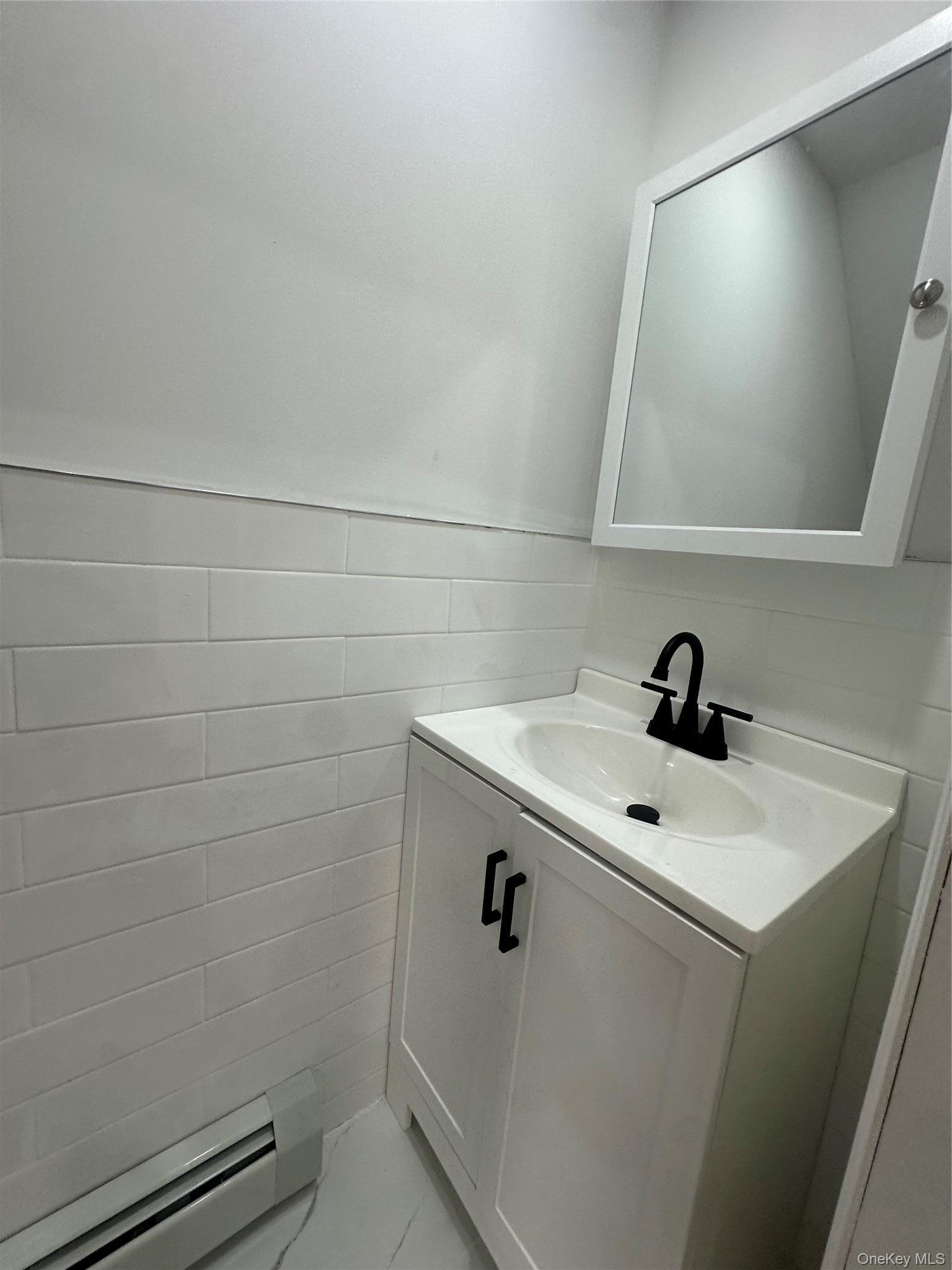 Single Family 89th Avenue  Queens, NY 11432, MLS-1036269-16
