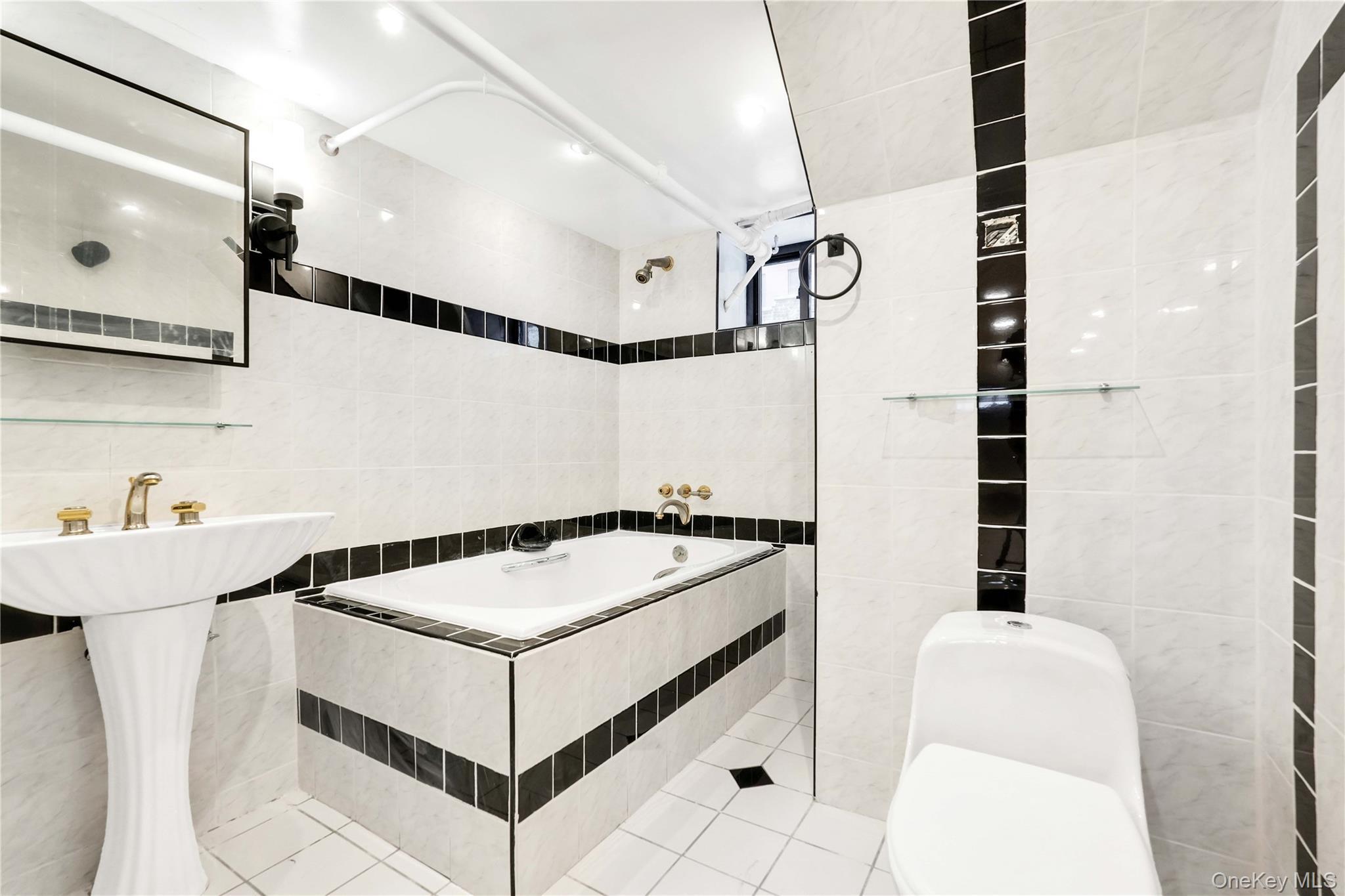 Single Family 68th Avenue Queens, NY 11374, MLS-1036273-25