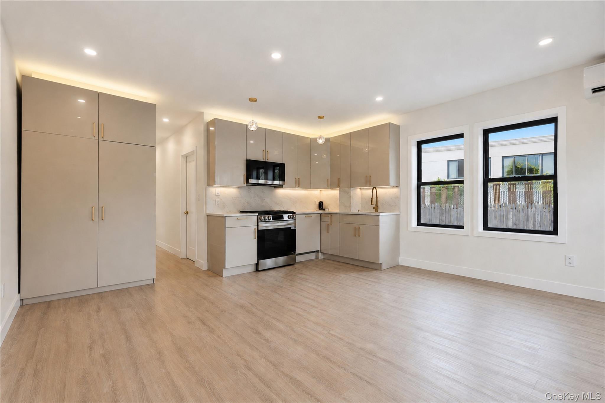 Single Family 68th Avenue Queens, NY 11374, MLS-1036273-5