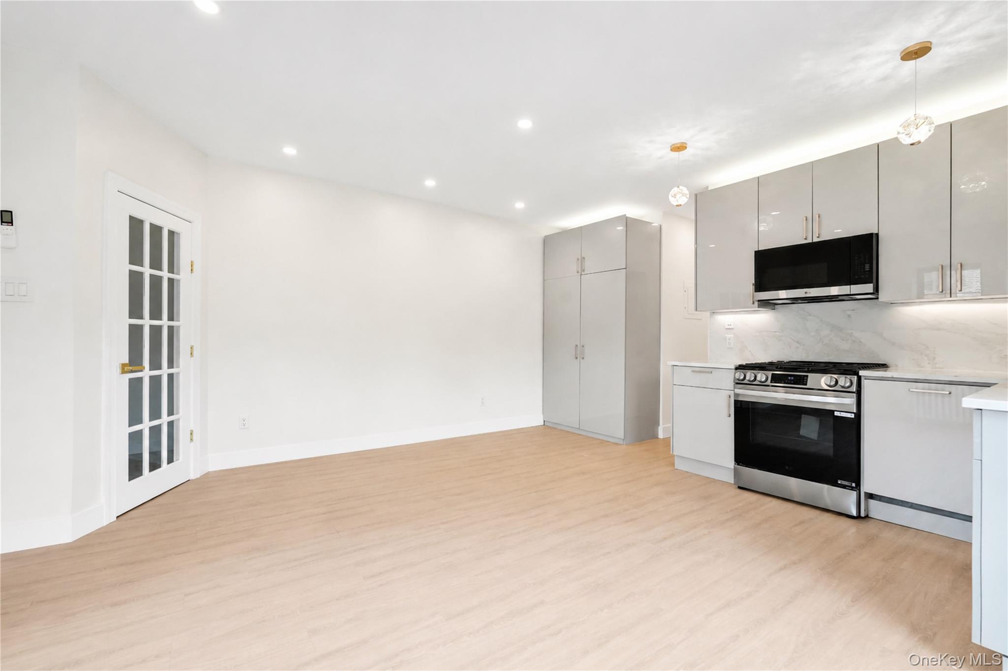 Single Family 68th Avenue Queens, NY 11374, MLS-1036273-8