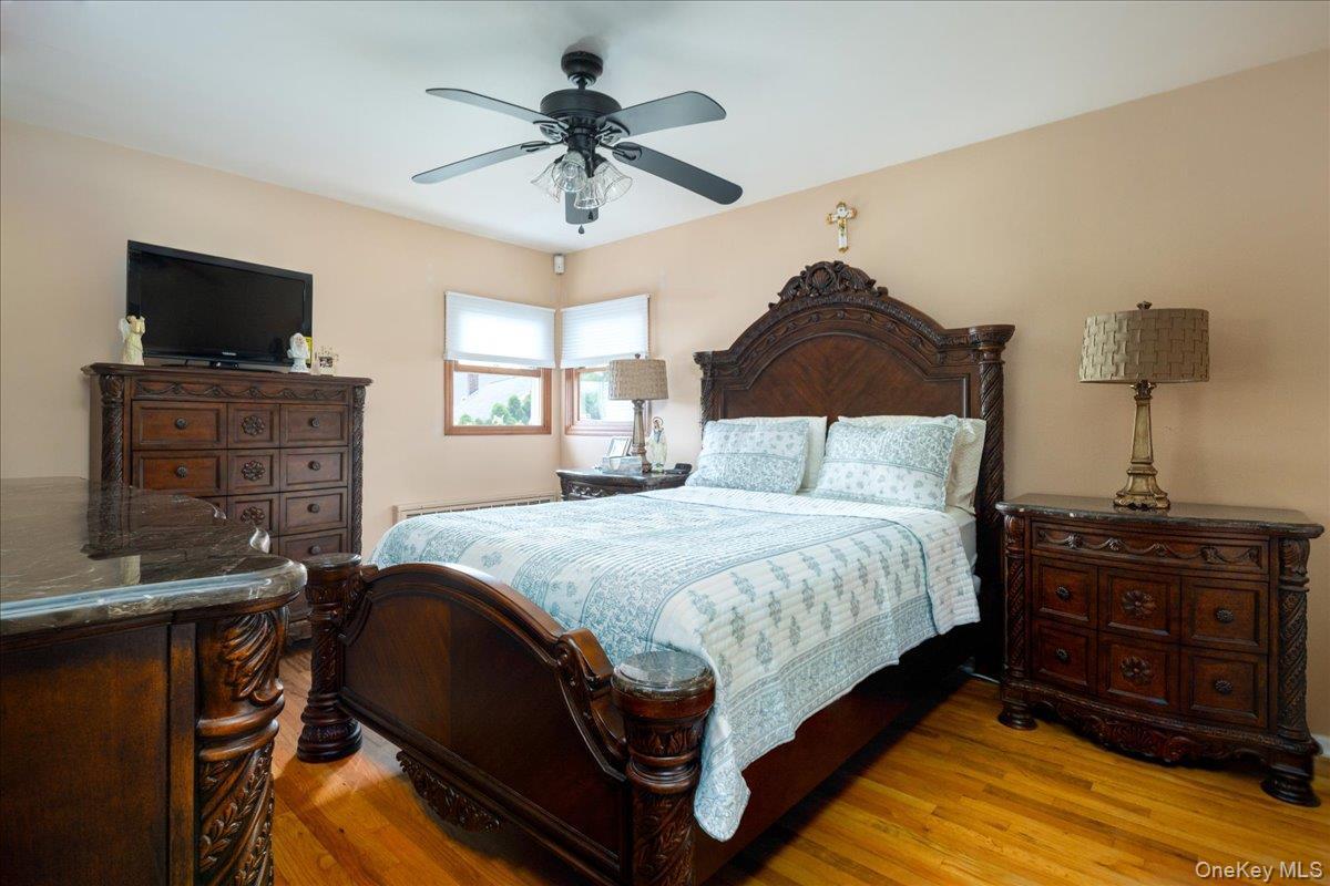 Single Family Seidman Place  Nassau County, NY 11010, MLS-1036274-18