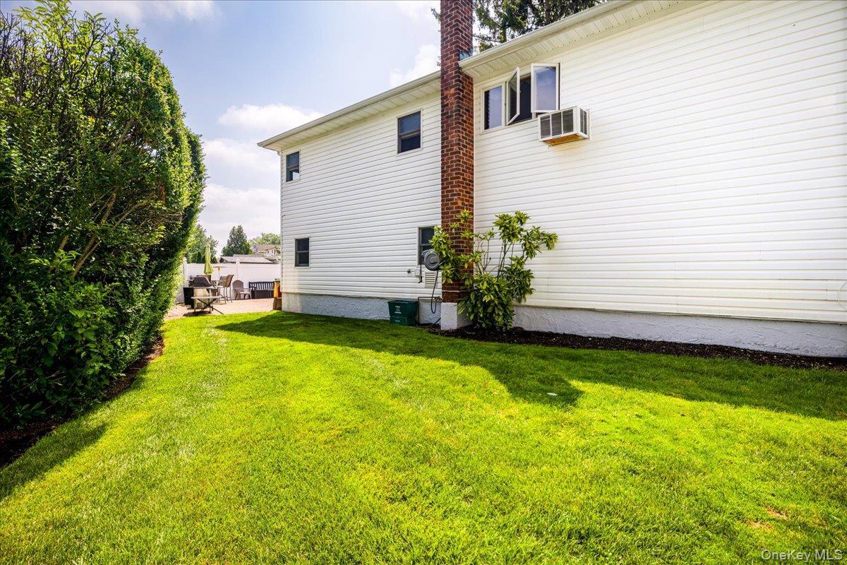 Single Family Seidman Place  Nassau County, NY 11010, MLS-1036274-24