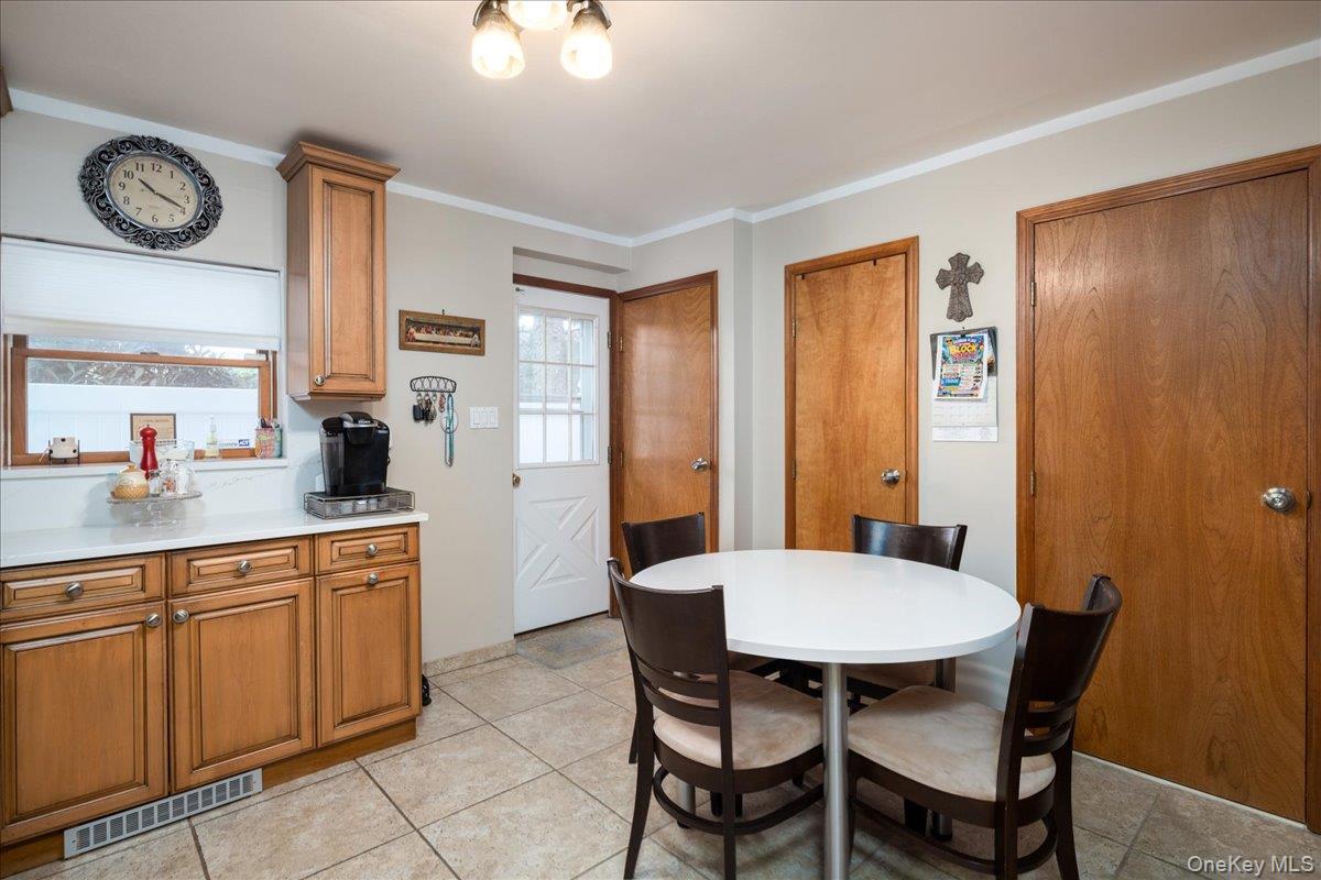 Single Family Seidman Place  Nassau County, NY 11010, MLS-1036274-5