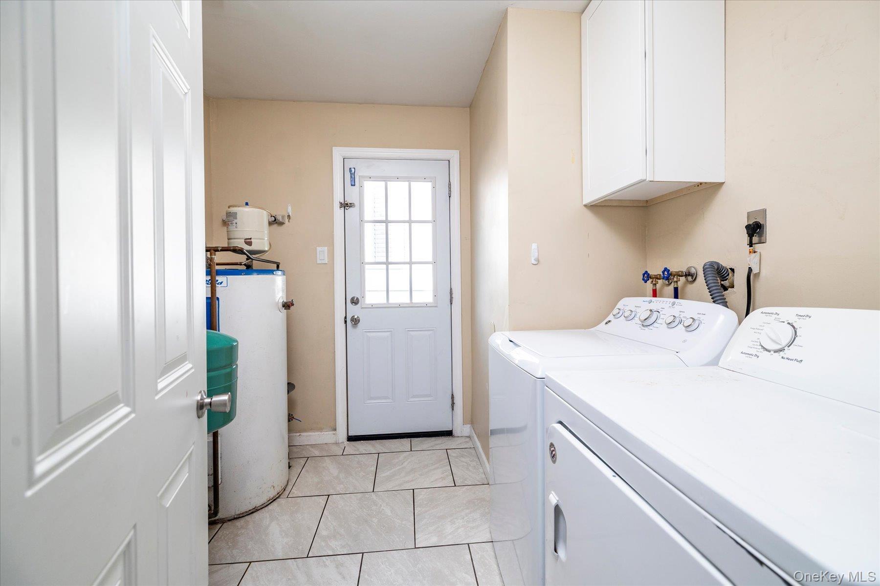 Single Family Robinson Drive Suffolk County, NY 11967, MLS-1036276-16