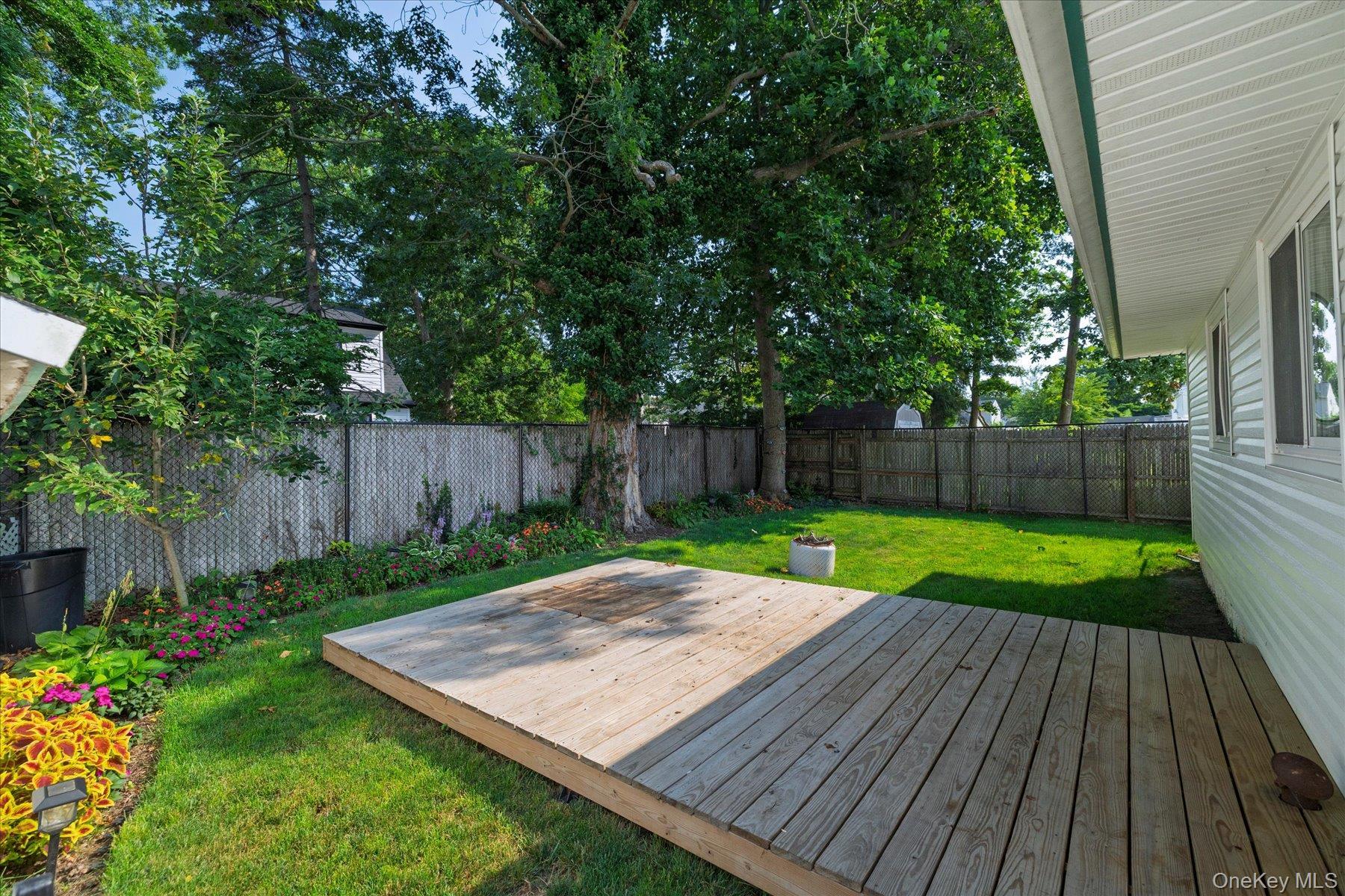 Single Family Robinson Drive Suffolk County, NY 11967, MLS-1036276-18