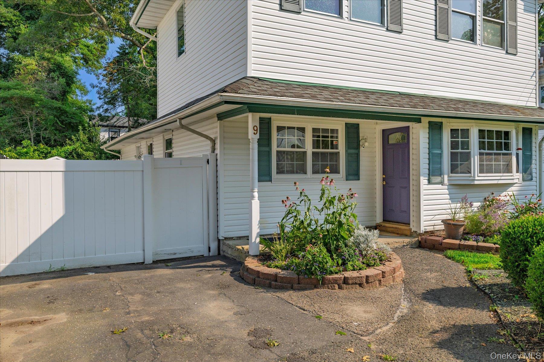 Single Family Robinson Drive Suffolk County, NY 11967, MLS-1036276-2