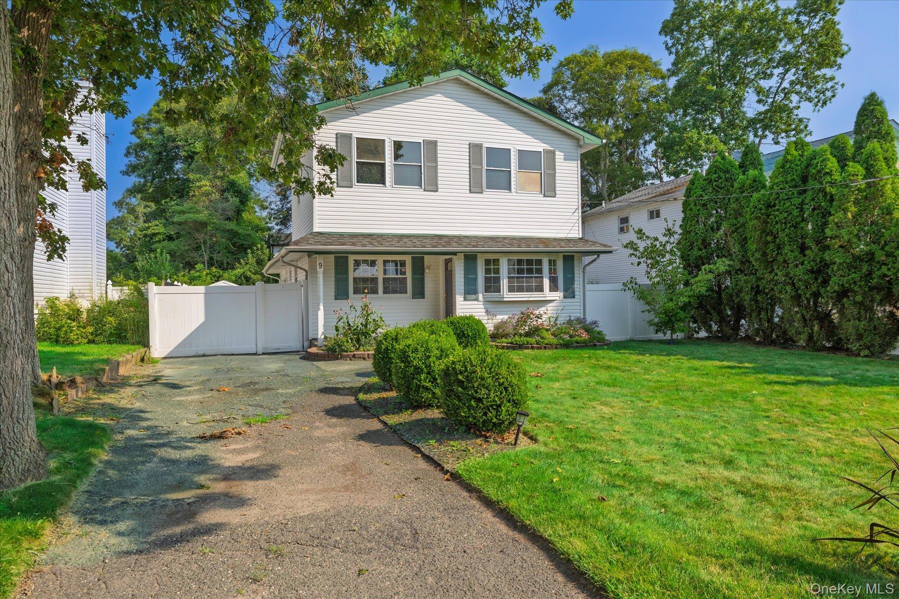 Single Family Robinson Drive Suffolk County, NY 11967, MLS-1036276-22