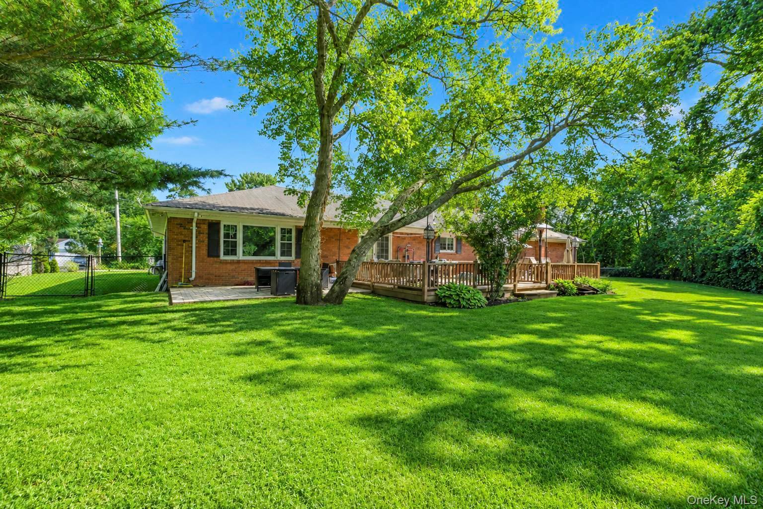Single Family Reinhardt Court Suffolk County, NY 11715, MLS-1036280-10