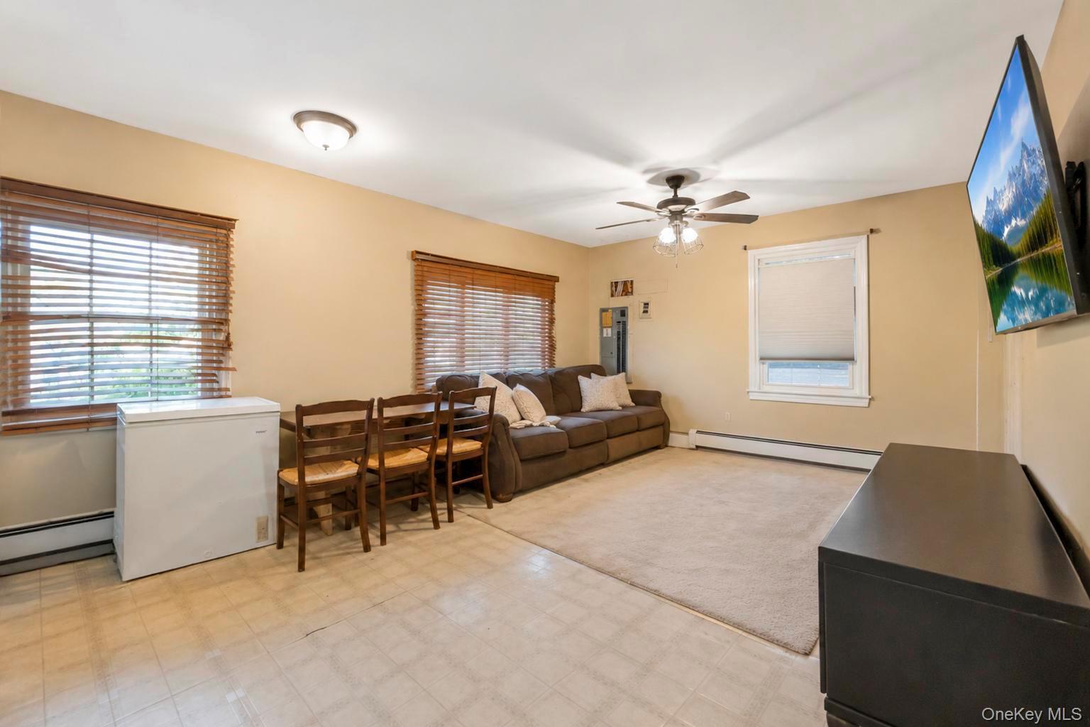 Single Family Reinhardt Court Suffolk County, NY 11715, MLS-1036280-30