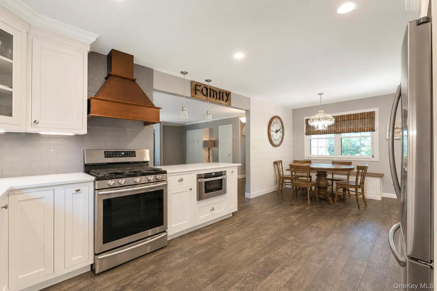 Single Family Reinhardt Court Suffolk County, NY 11715, MLS-1036280-40