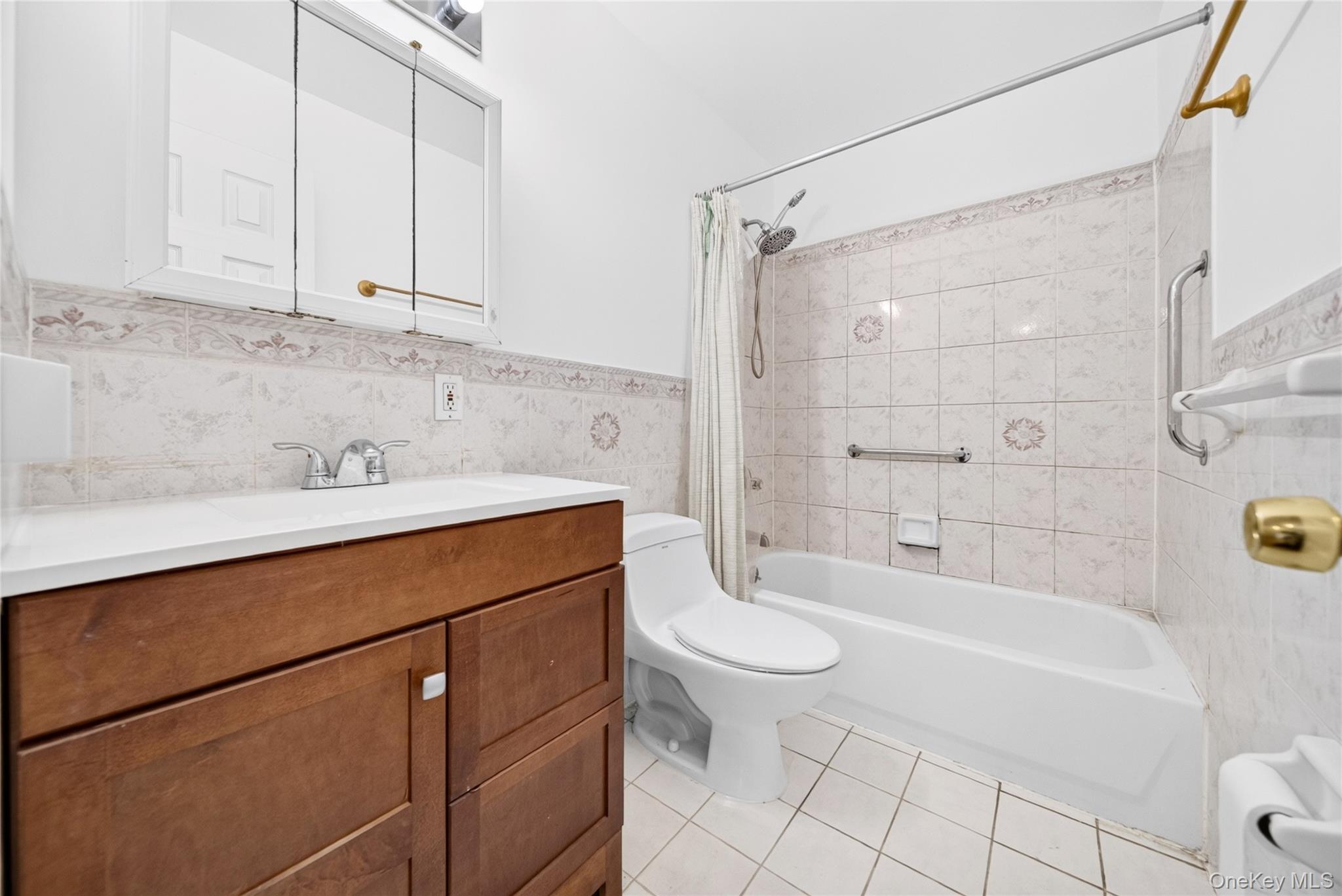 Single Family Palo Alto Street  Queens, NY 11423, MLS-1036325-12