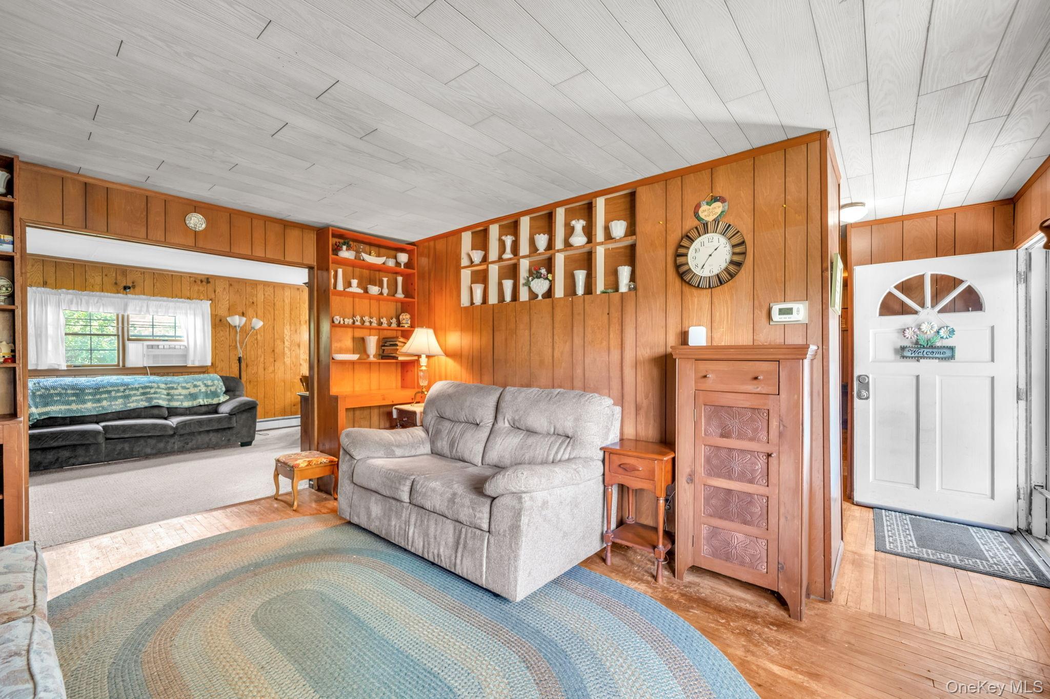 Single Family Bradish Lane Suffolk County, NY 11702, MLS-1036352-7