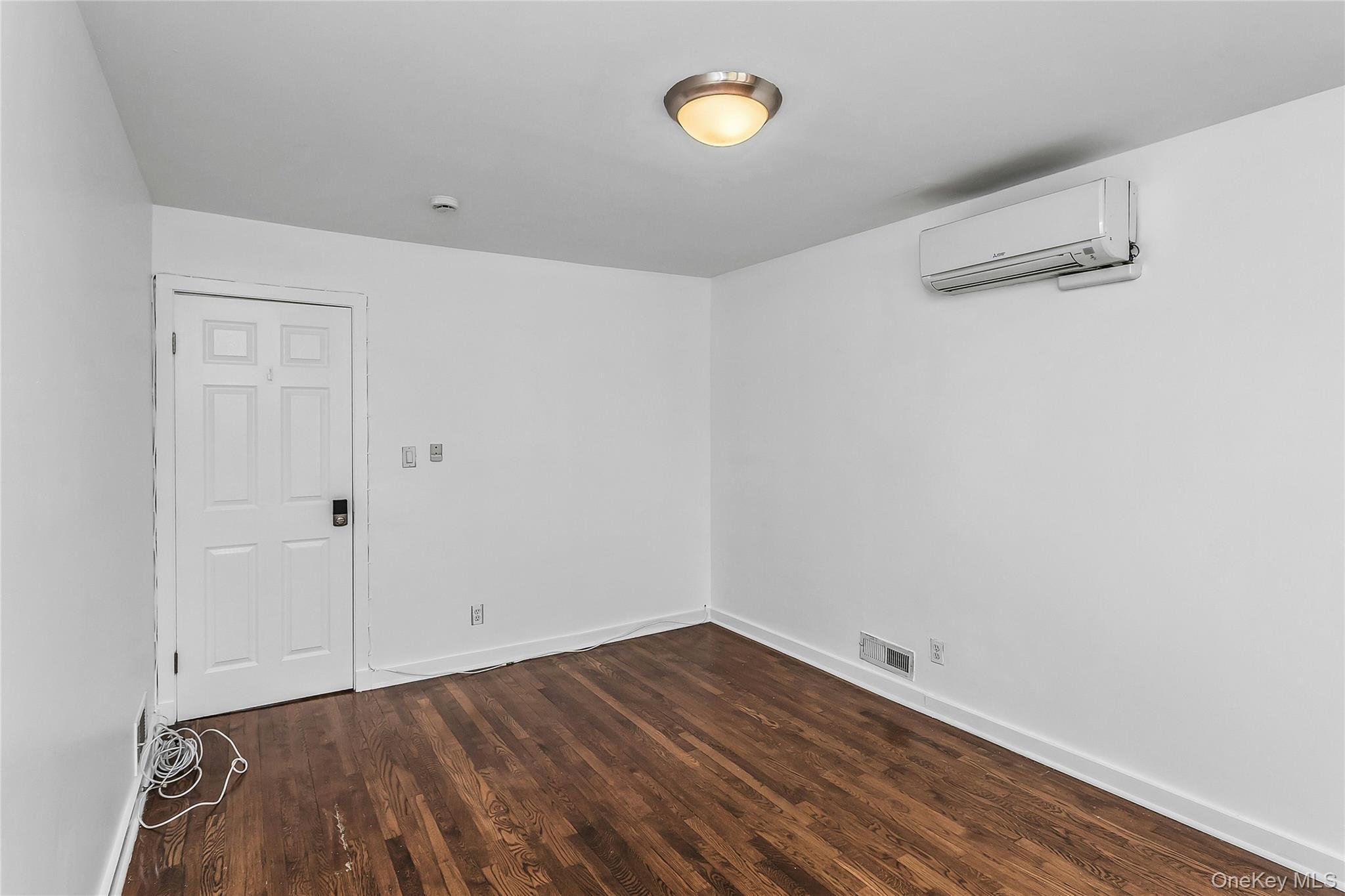 Single Family Powells Cove Boulevard Queens, NY 11357, MLS-1036365-21