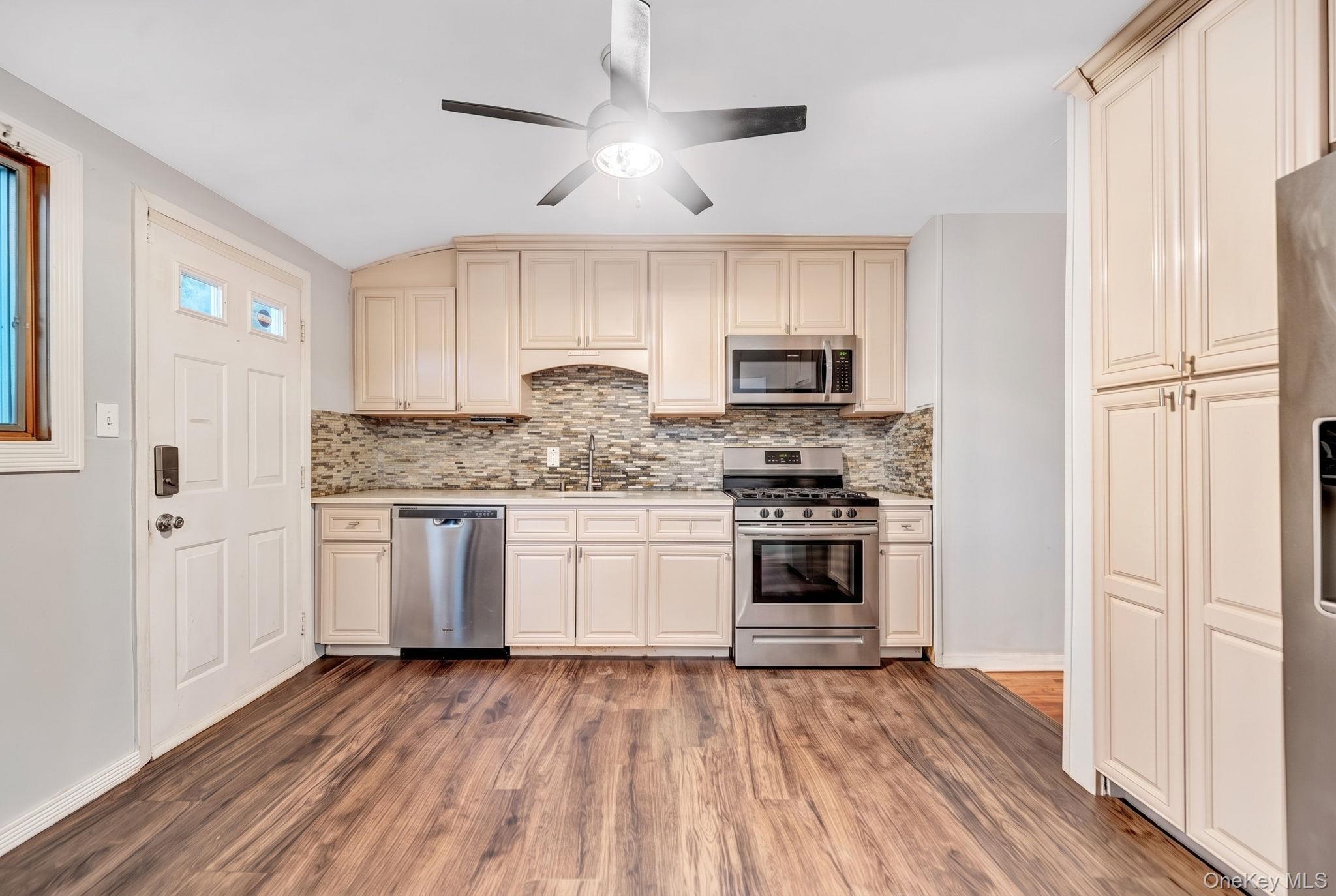 Single Family University Drive  Suffolk County, NY 11779, MLS-1036382-10