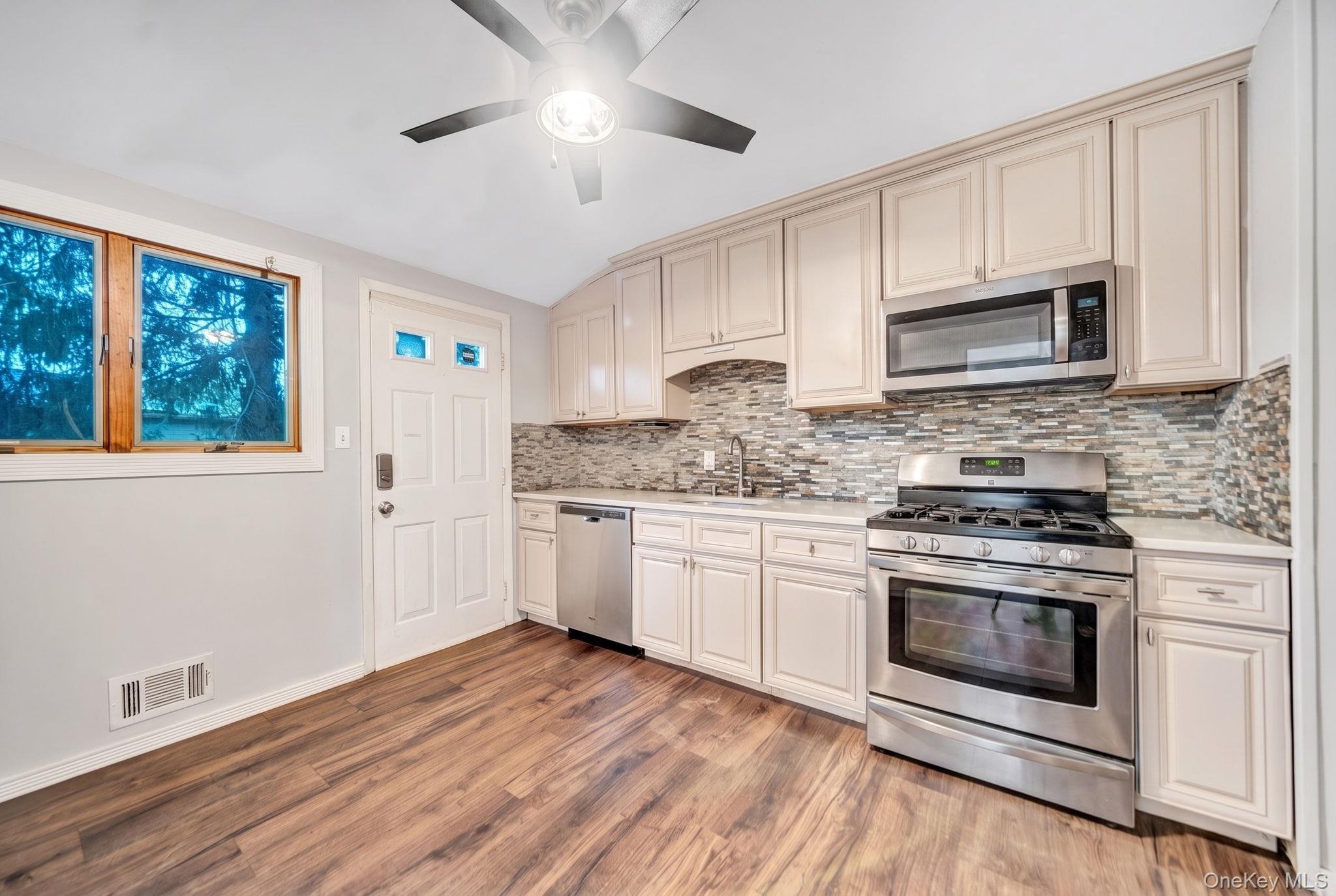 Single Family University Drive  Suffolk County, NY 11779, MLS-1036382-12