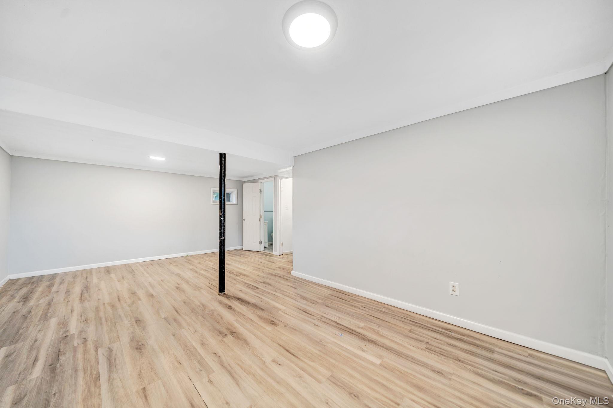 Single Family University Drive  Suffolk County, NY 11779, MLS-1036382-29