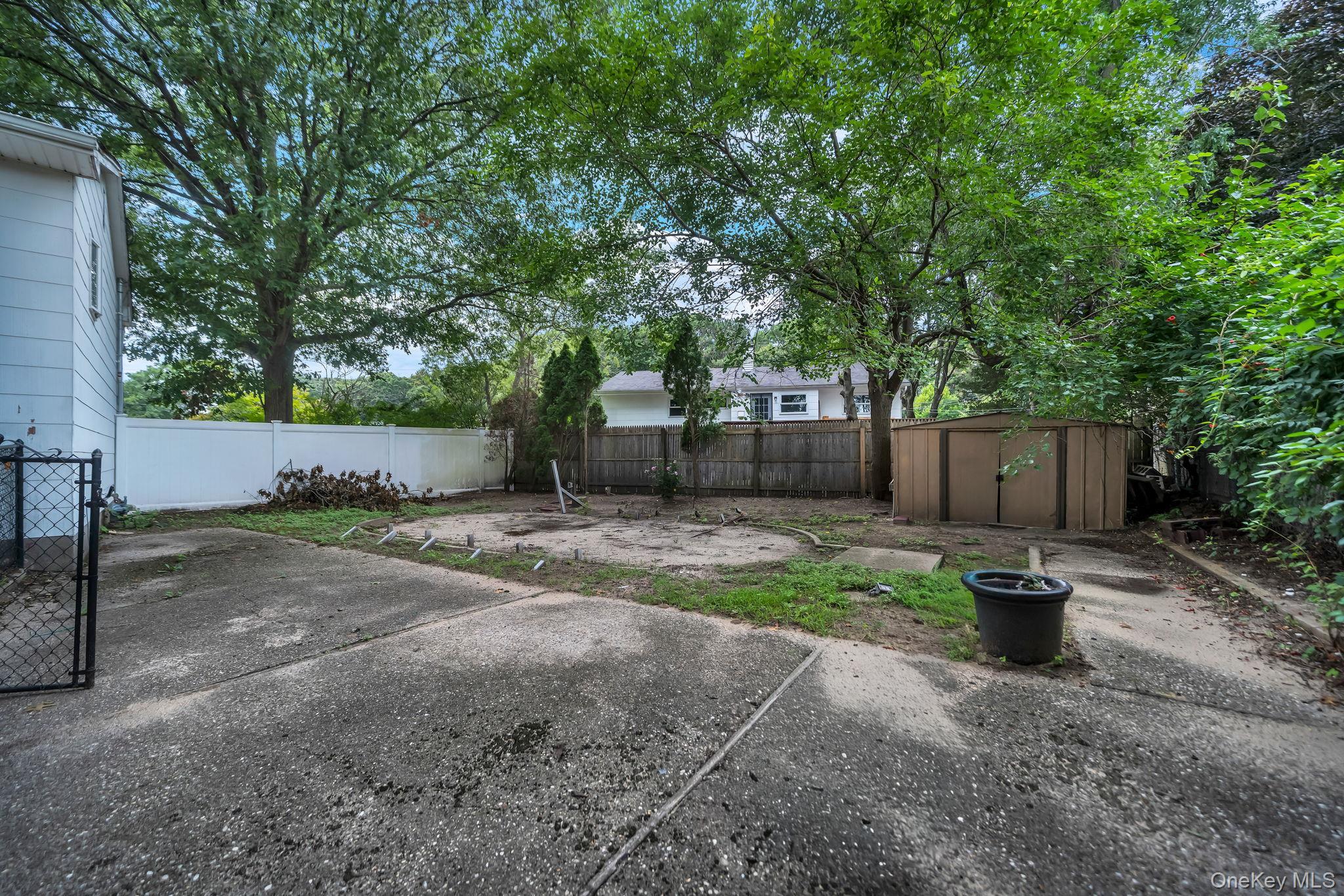 Single Family University Drive  Suffolk County, NY 11779, MLS-1036382-36