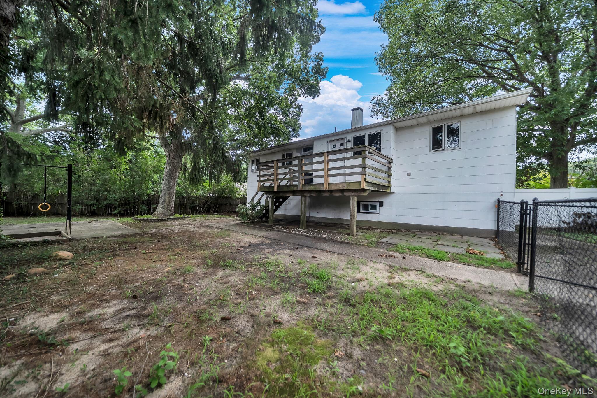 Single Family University Drive  Suffolk County, NY 11779, MLS-1036382-38