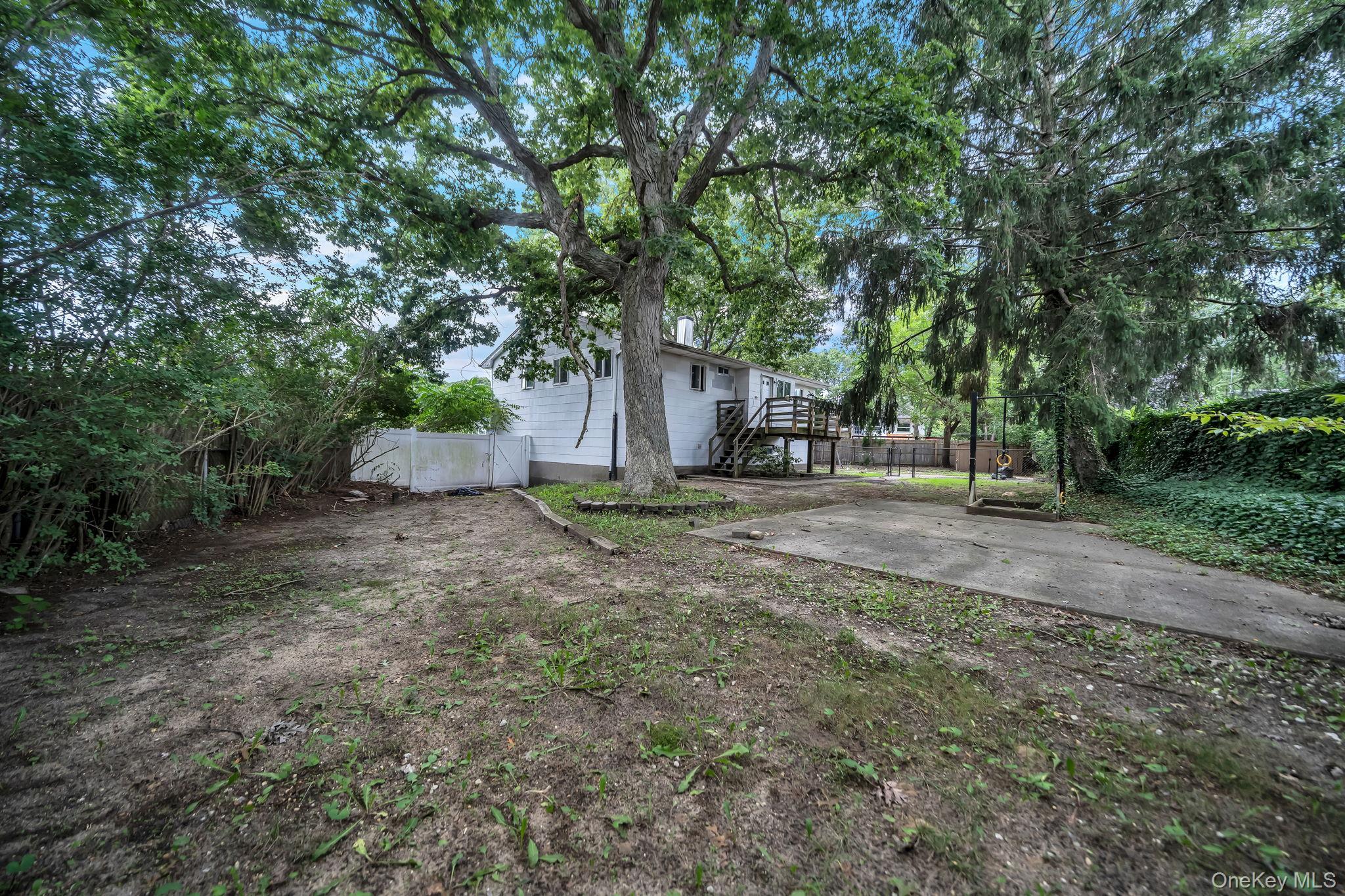 Single Family University Drive  Suffolk County, NY 11779, MLS-1036382-40