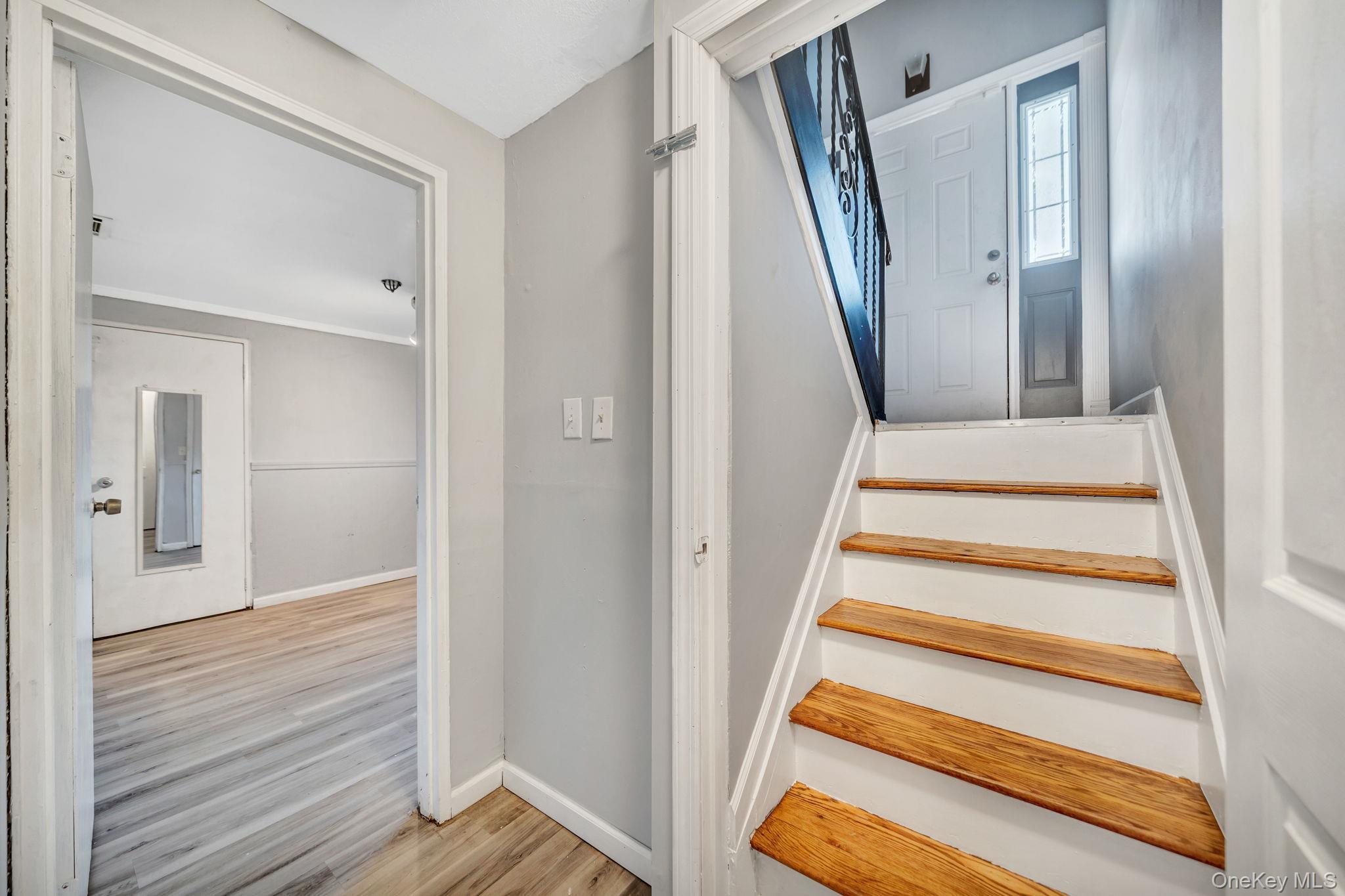 Single Family University Drive  Suffolk County, NY 11779, MLS-1036382-6