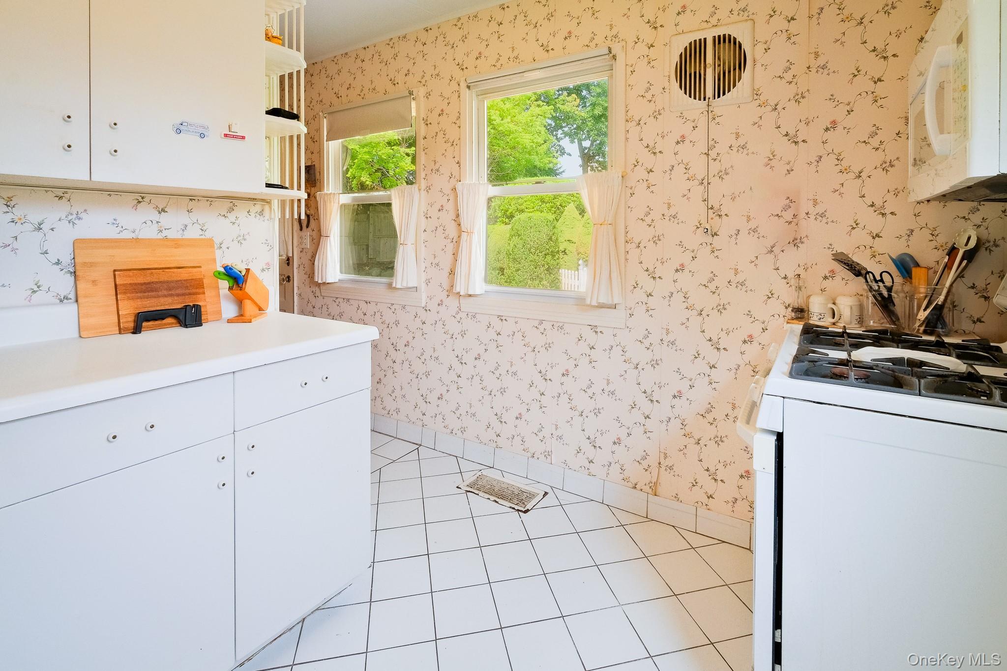 Single Family Windermere Drive  Westchester County, NY 10710, MLS-1036420-12