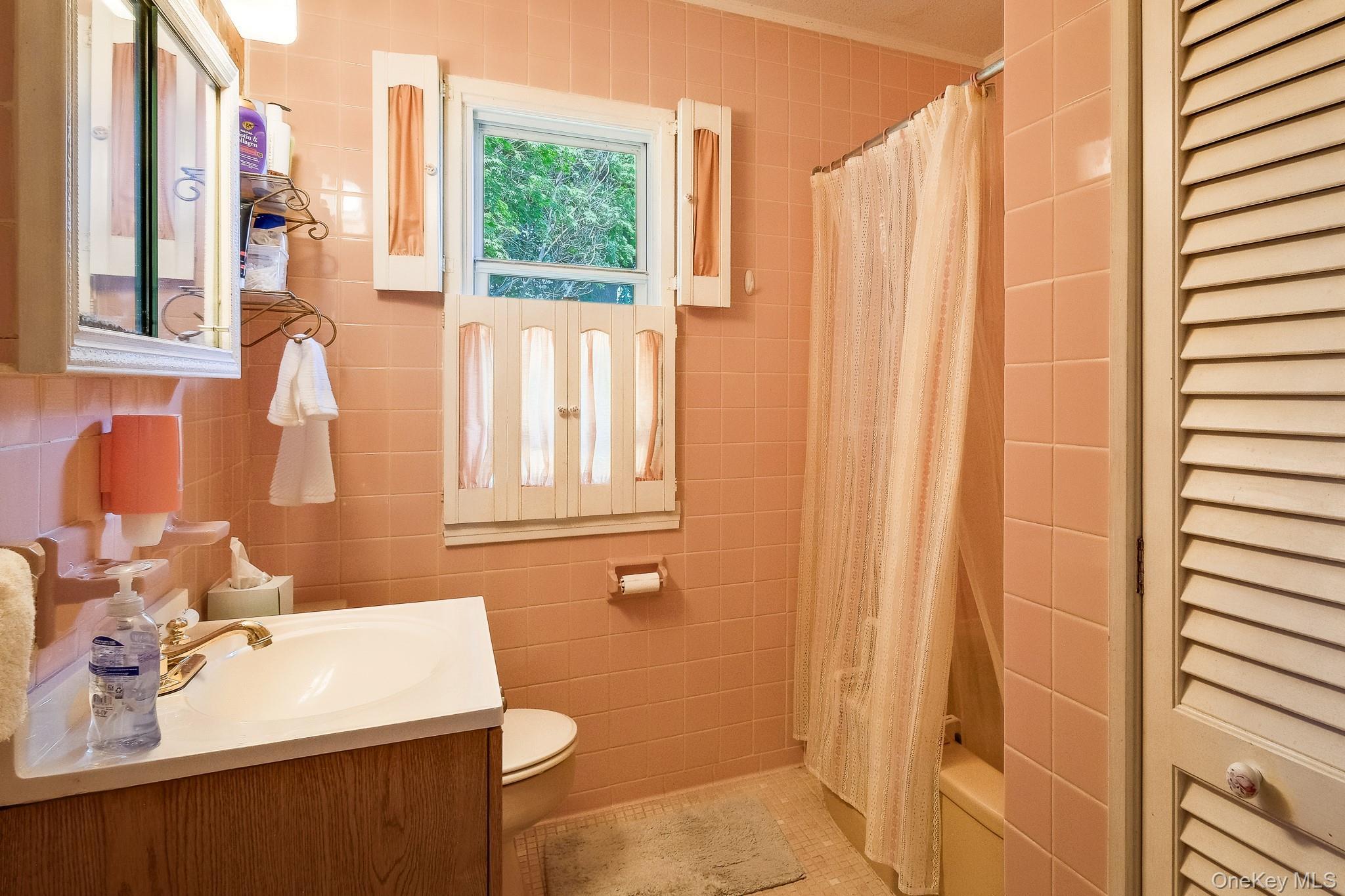 Single Family Windermere Drive  Westchester County, NY 10710, MLS-1036420-21
