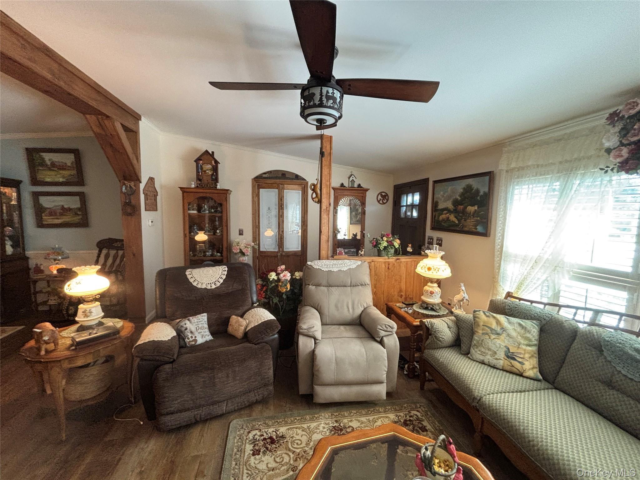 Single Family Old Country Road Suffolk County, NY 11901, MLS-1036429-16