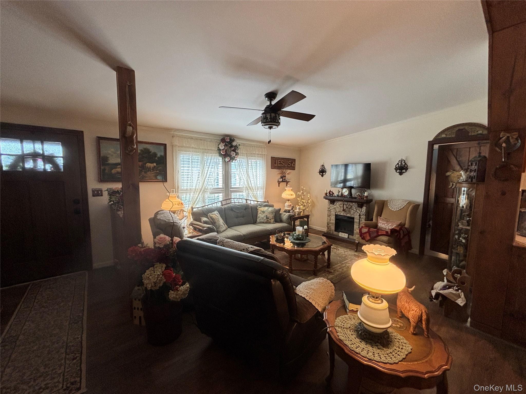 Single Family Old Country Road Suffolk County, NY 11901, MLS-1036429-17